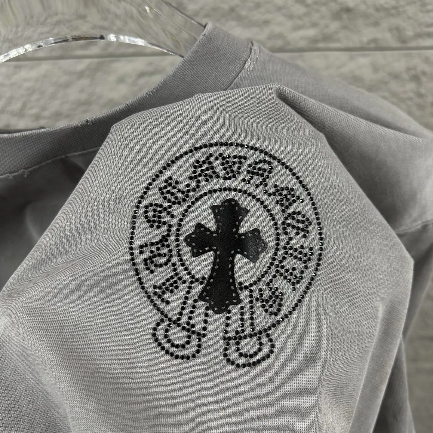 Distressed Rhinestone Logo Cotton T-Shirt D15019732 — view 3