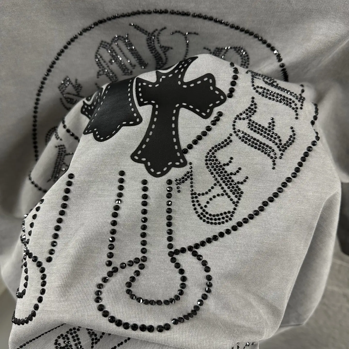 Distressed Rhinestone Logo Cotton T-Shirt D15019732 — view 8