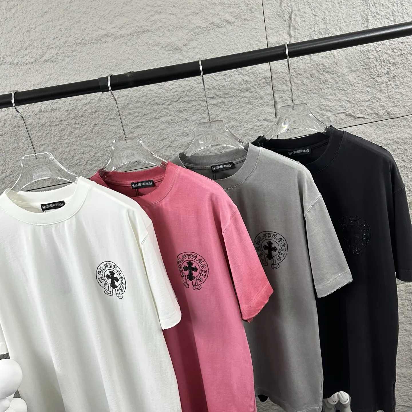 Distressed Rhinestone Logo Cotton T-Shirt D15019730 — view 4