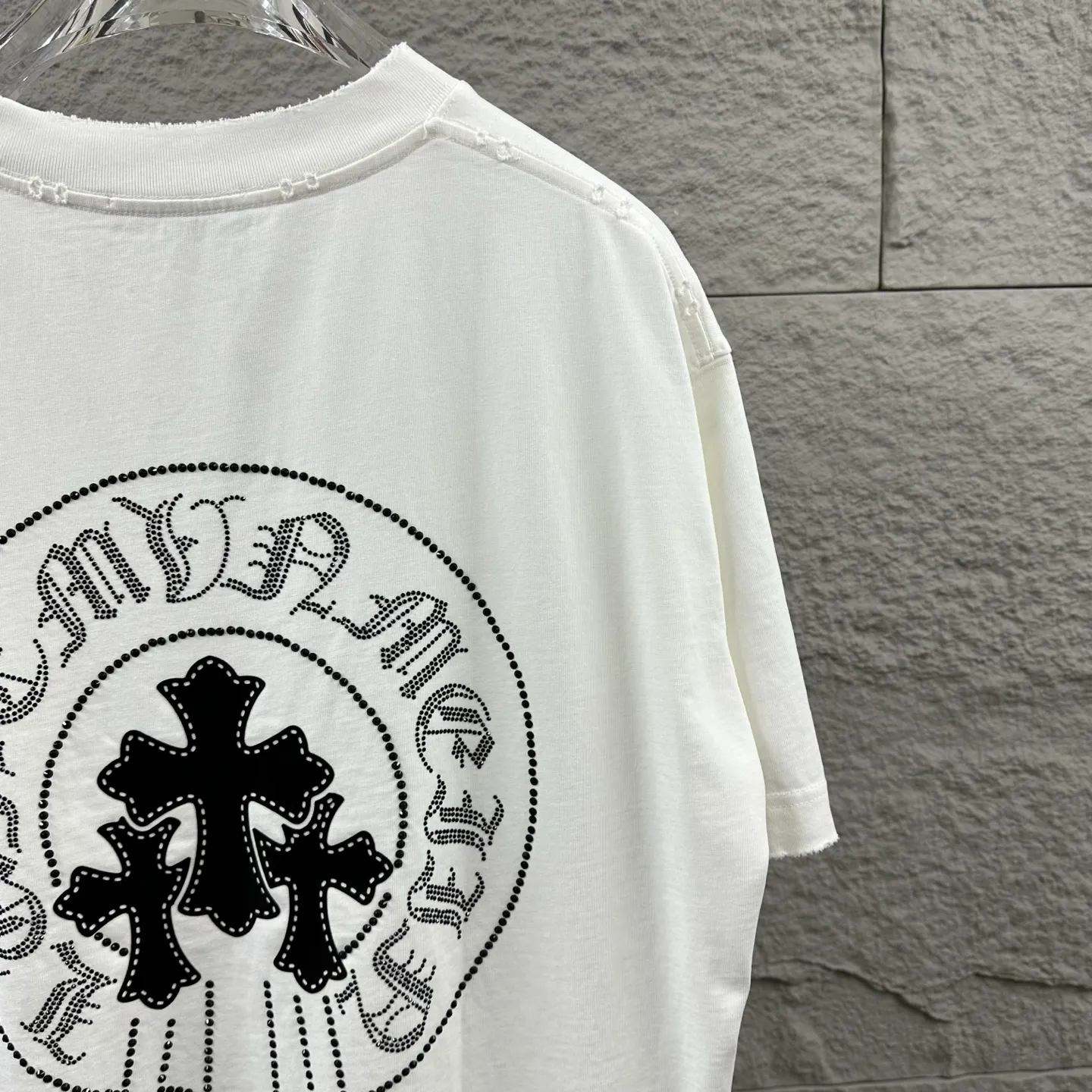 Distressed Rhinestone Logo Cotton T-Shirt D15019730 — view 10