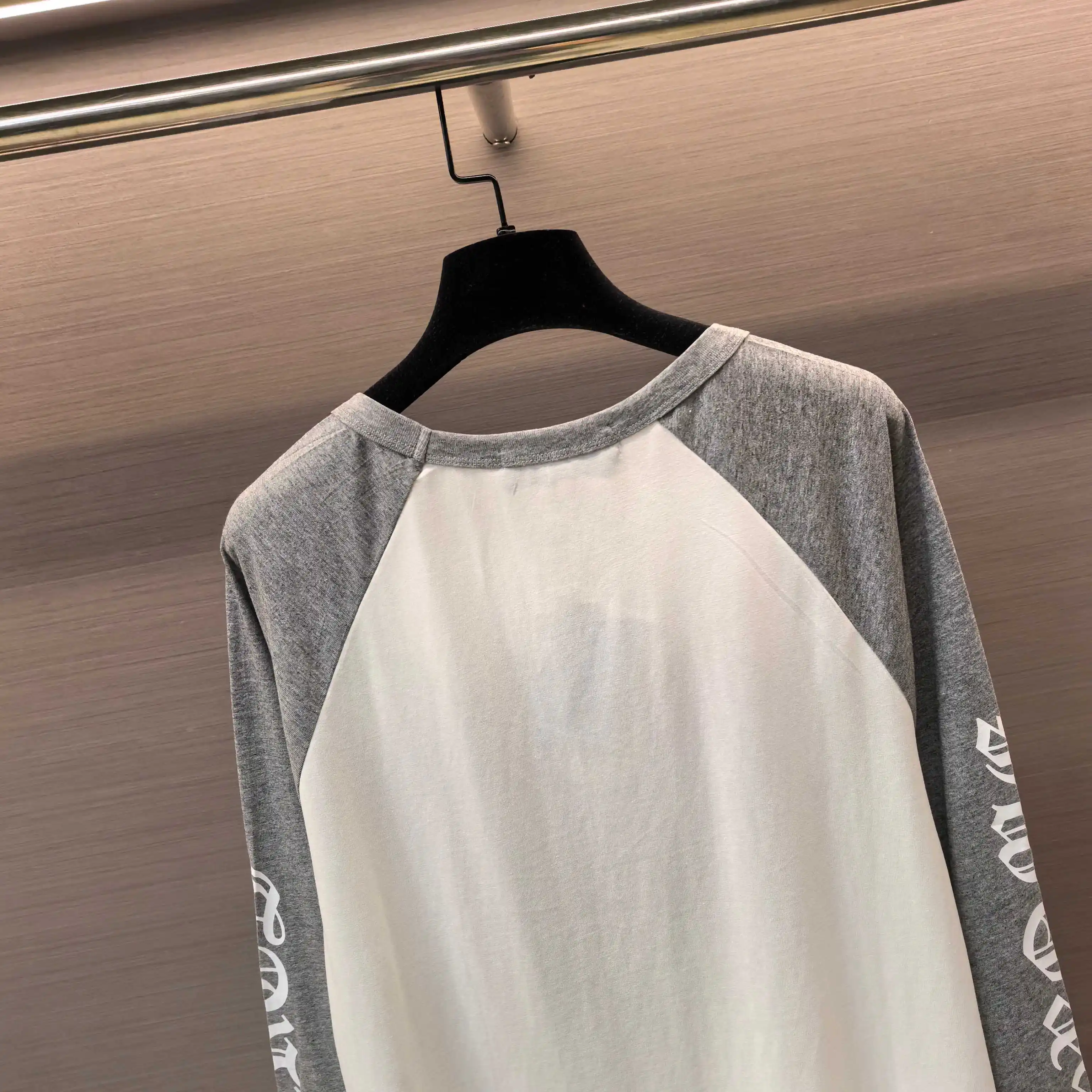 Chrome Hearts American Flag Raglan Long-Sleeve T-Shirt D15523765 — view 8