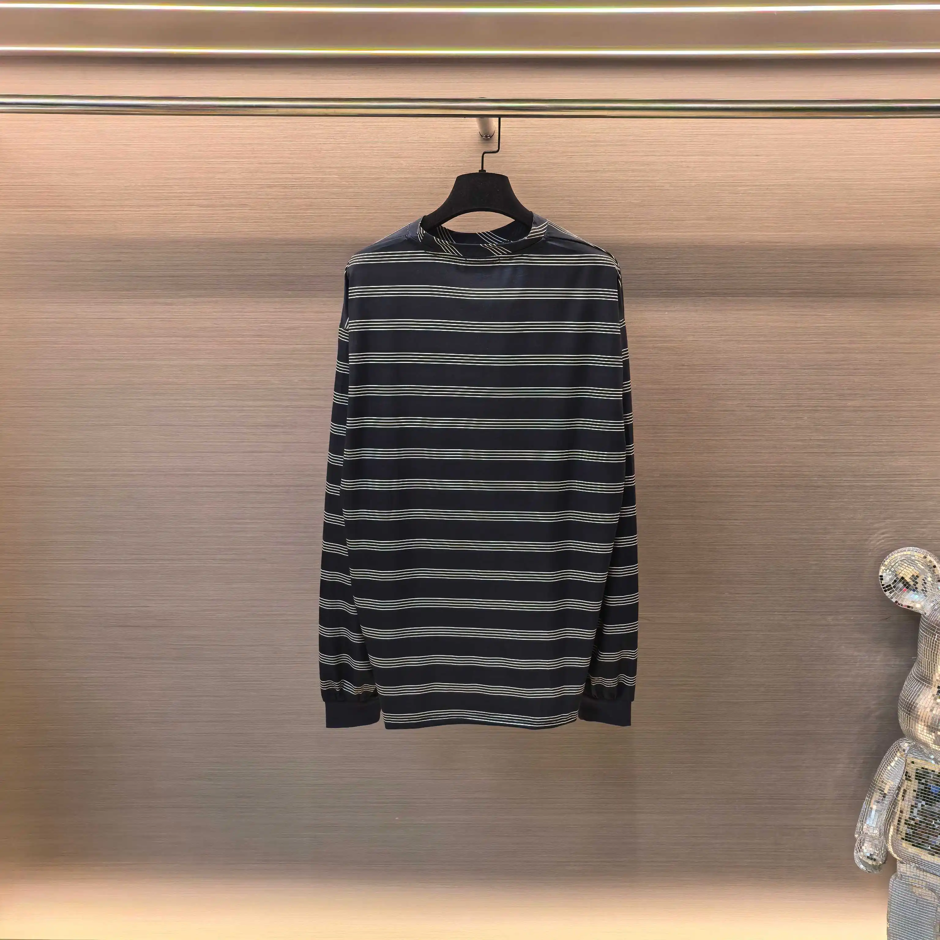 Triomphe Embroidered Striped Long-Sleeve T-Shirt D15523690 — view 2