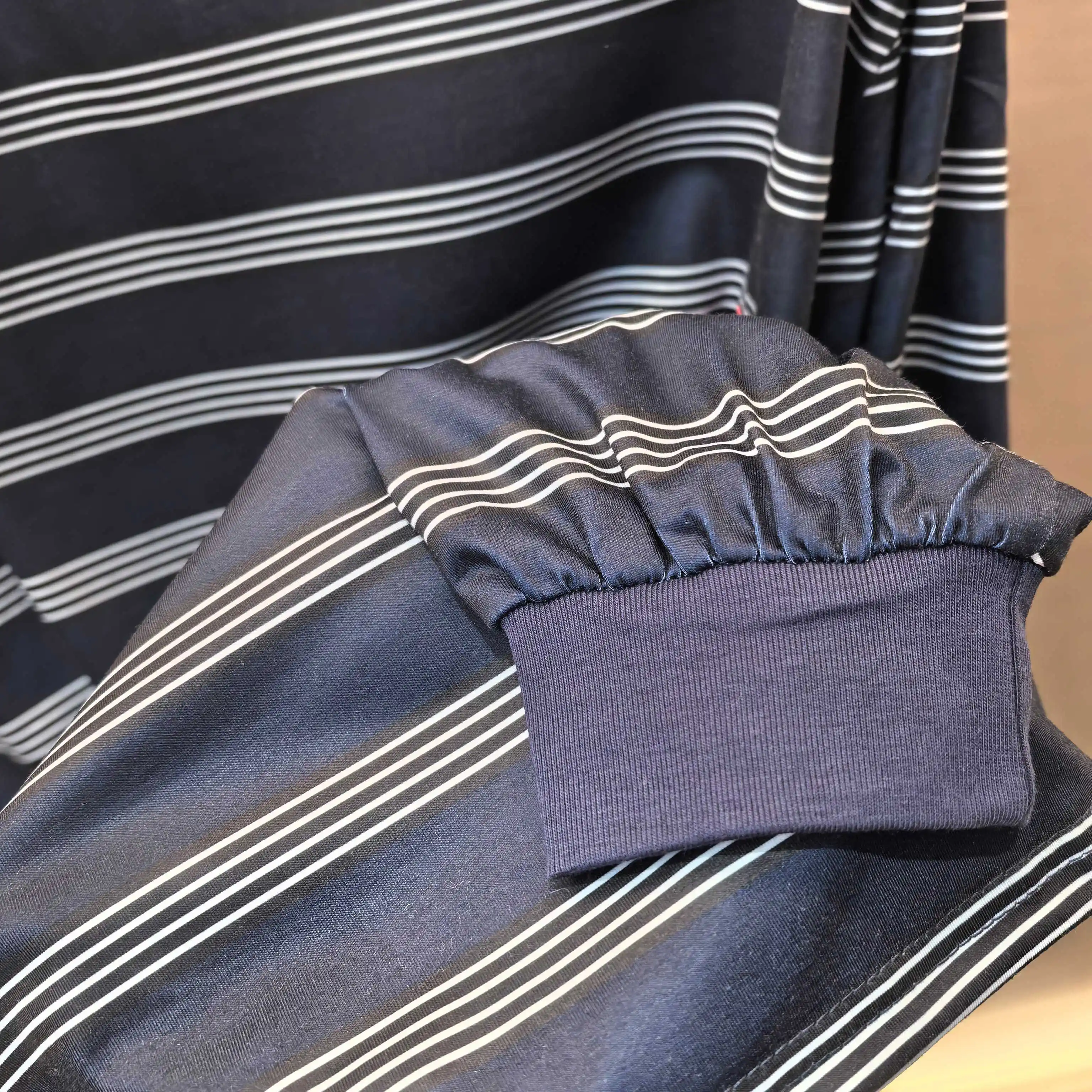 Triomphe Embroidered Striped Long-Sleeve T-Shirt D15523690 — view 5