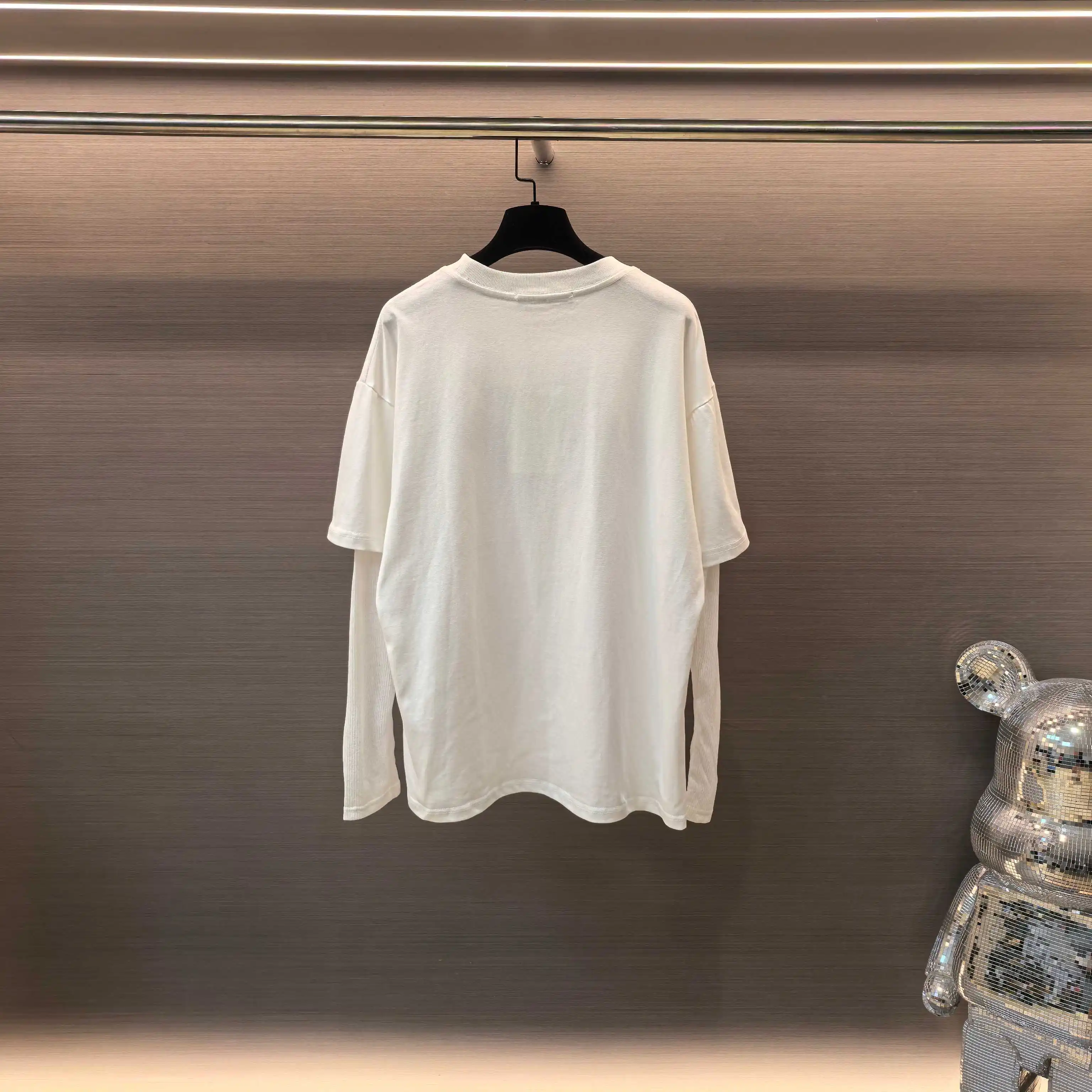 Layered Mesh-Sleeve Graphic T-Shirt D15523845 — view 2