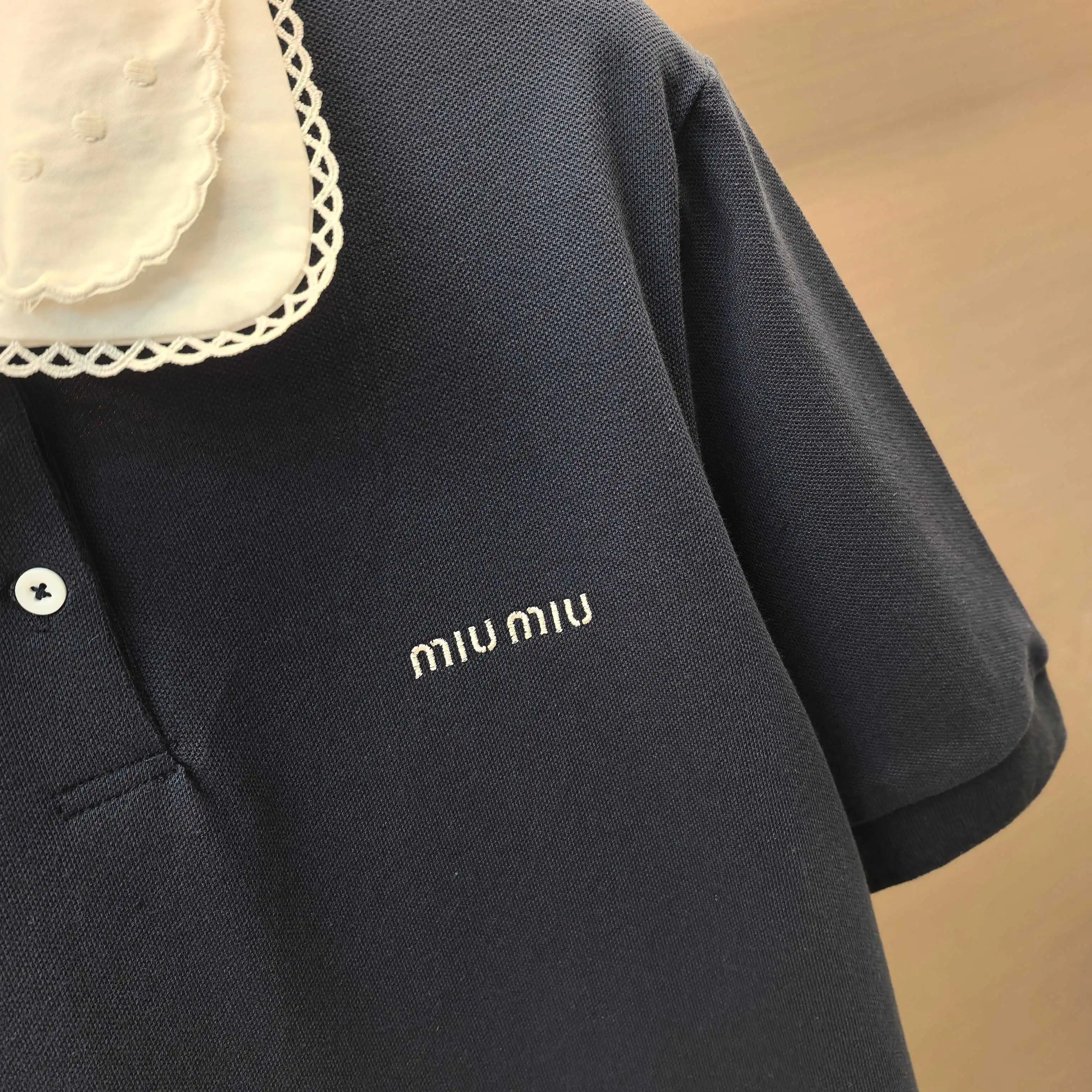Lace Peter Pan Collar Embroidered Polo Shirt D15523648 — view 4