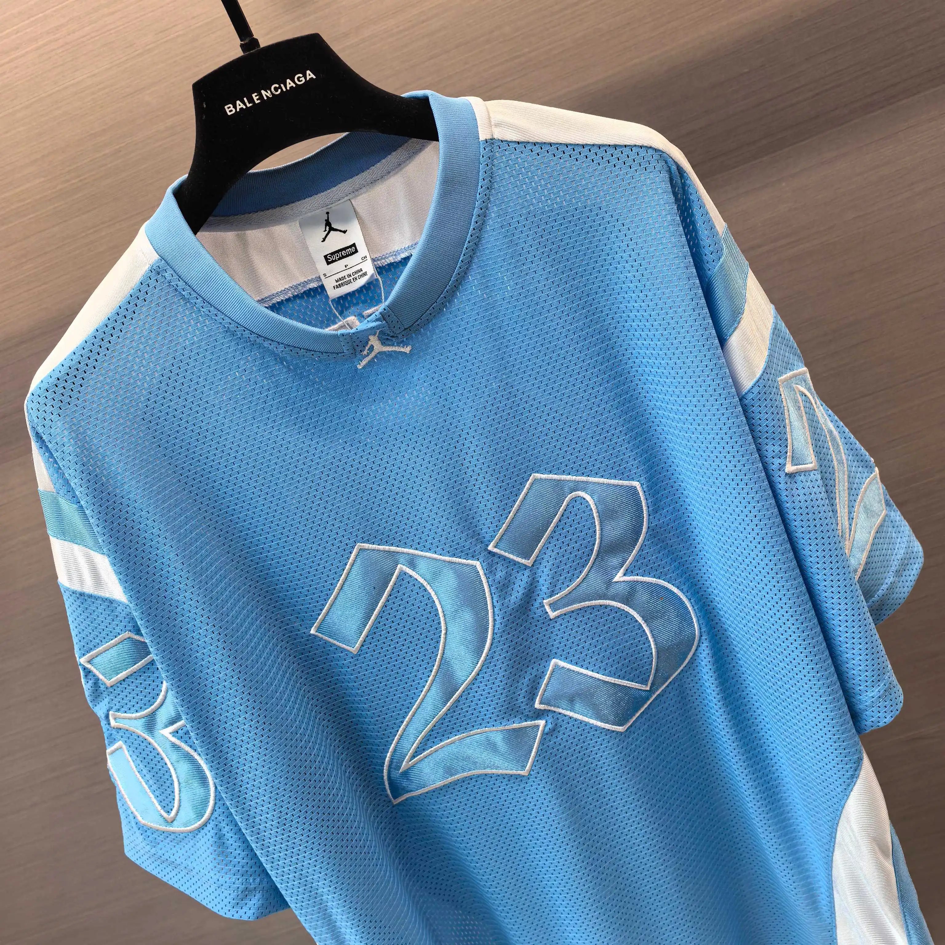 Supreme x Jordan Mesh Football Jersey D15523619 — view 4