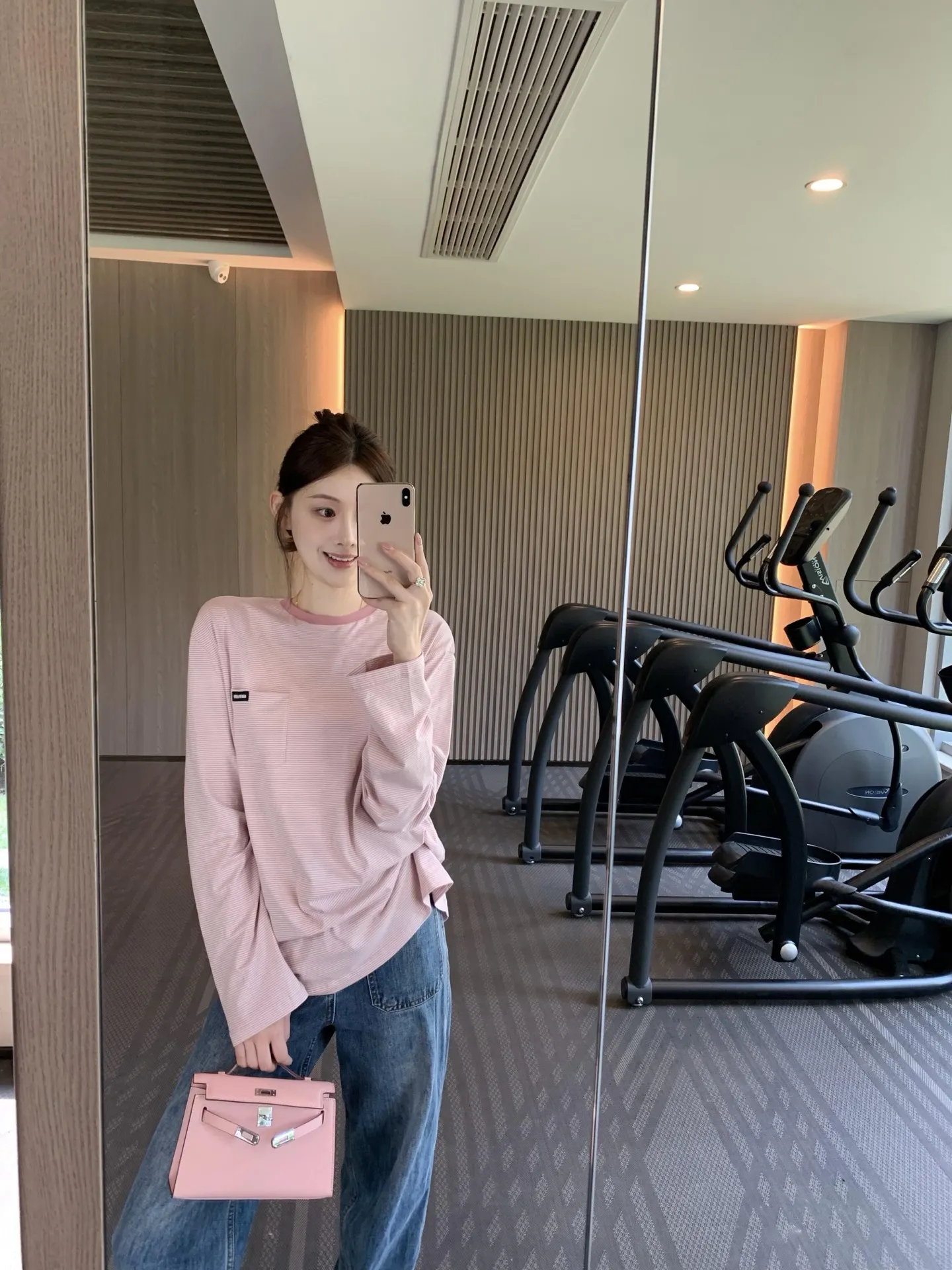 Oversized Striped Long-Sleeve T-Shirt D16023632 — view 8