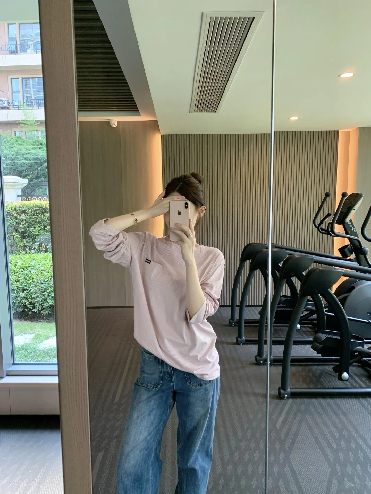 Oversized Striped Long-Sleeve T-Shirt D16023632 — view 9