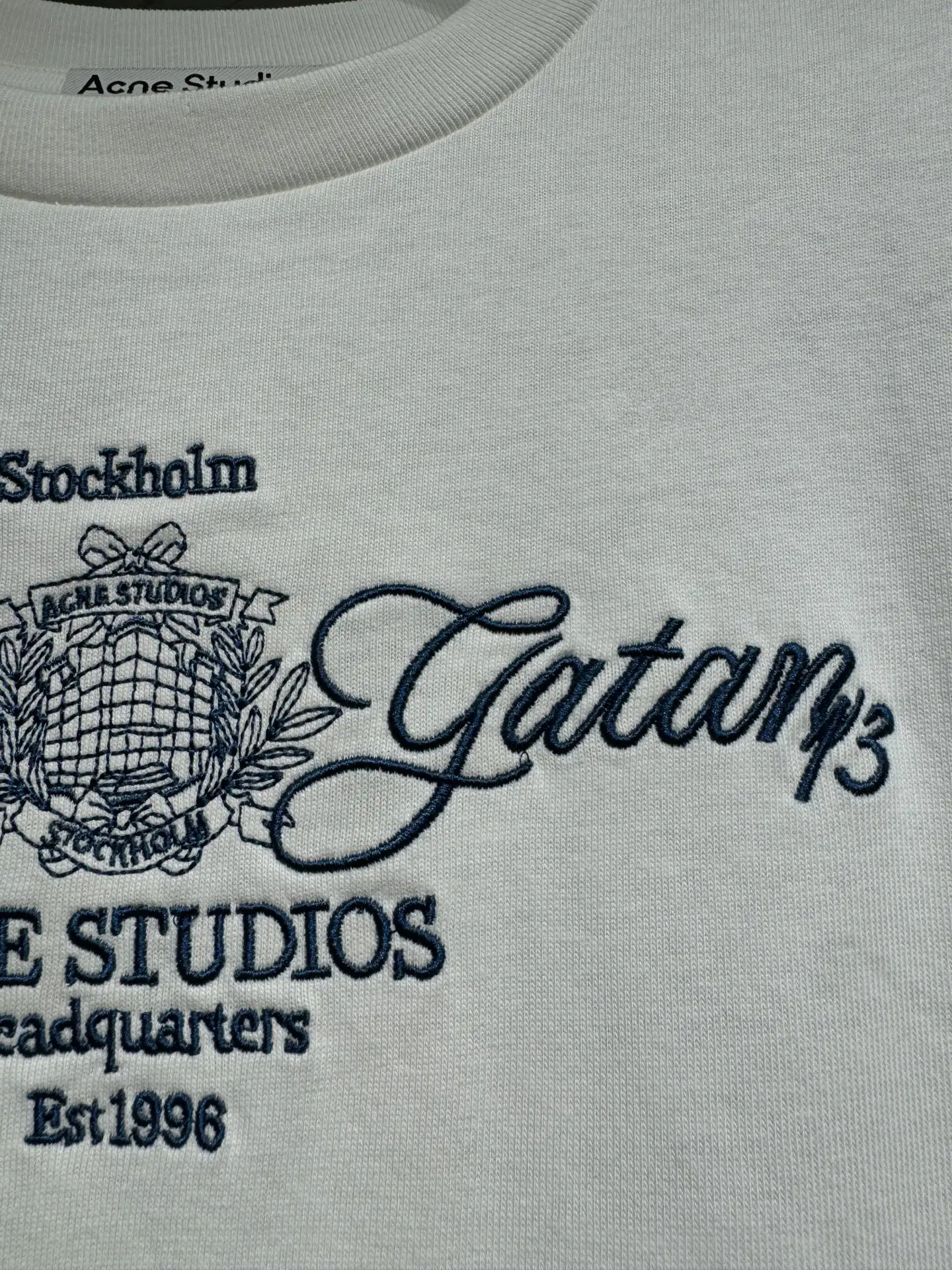 Layered Mesh-Sleeve Graphic T-Shirt D16524359 — view 7