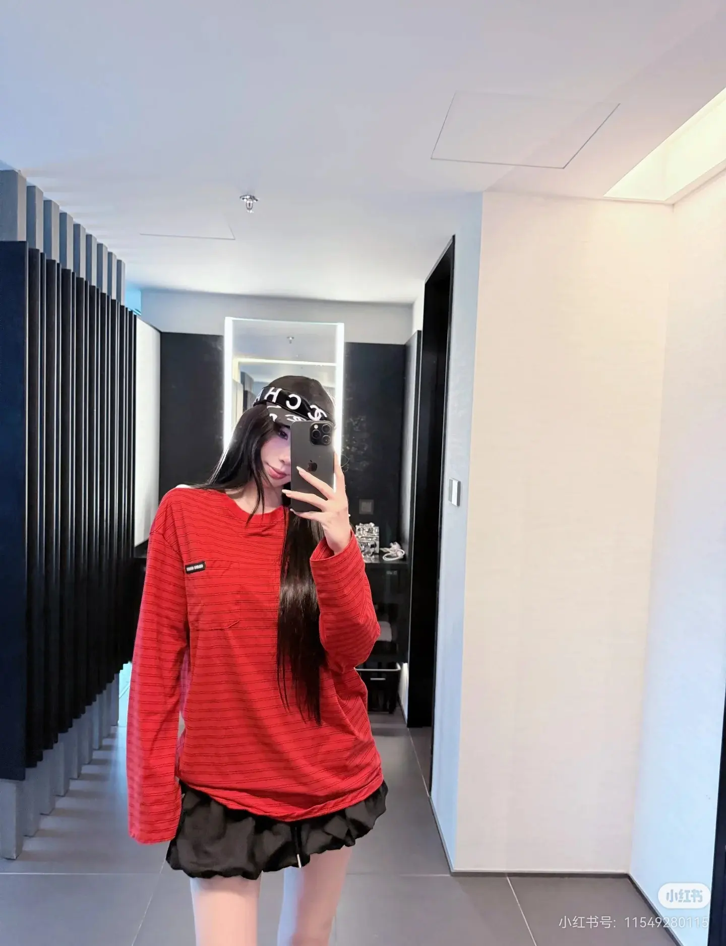 Striped Long-Sleeve Cotton T-Shirt D16523804 — view 9