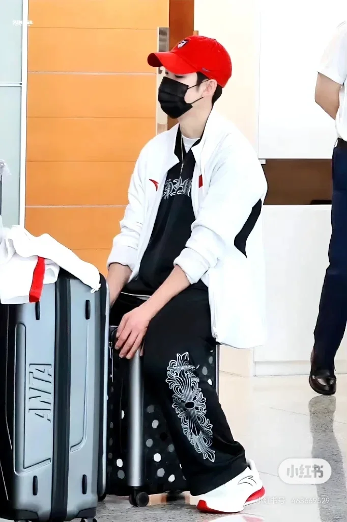 Chrome Hearts Vine Cross Embroidered Mesh Sweatpants D17023731 — view 7