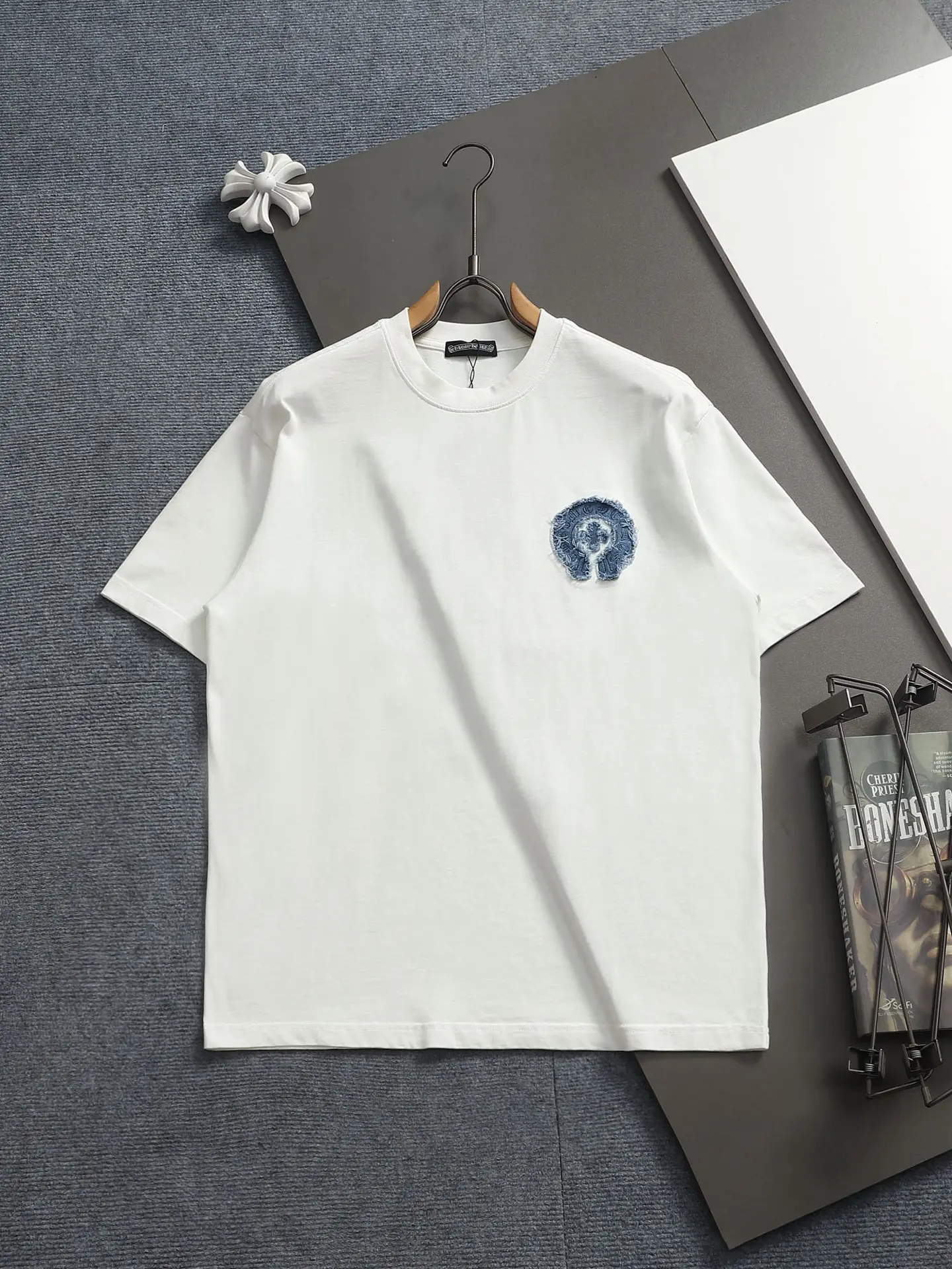 Horseshoe Denim Patch Embroidered T-Shirt D17014600