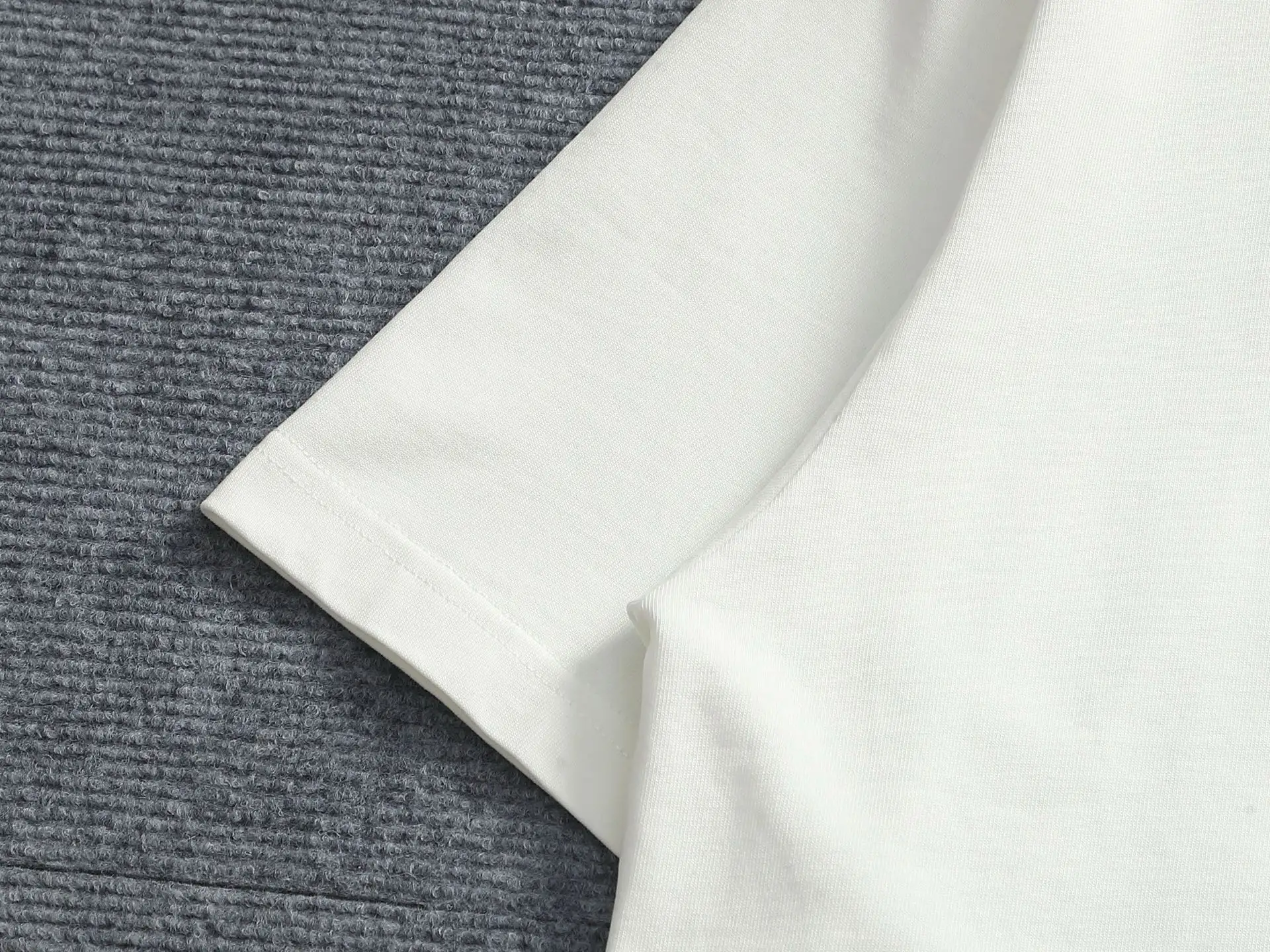 Horseshoe Denim Patch Embroidered T-Shirt D17014600 — view 4