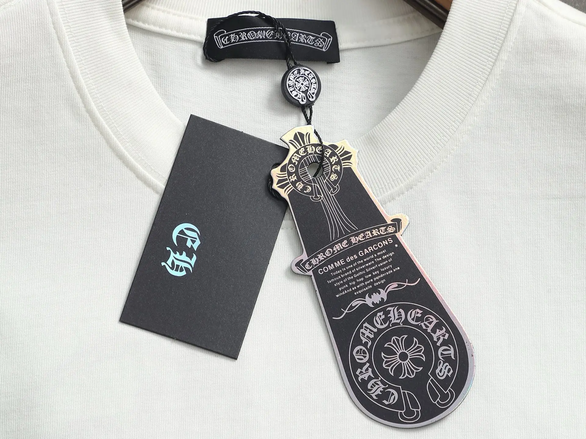 Horseshoe Denim Patch Embroidered T-Shirt D17014600 — view 6