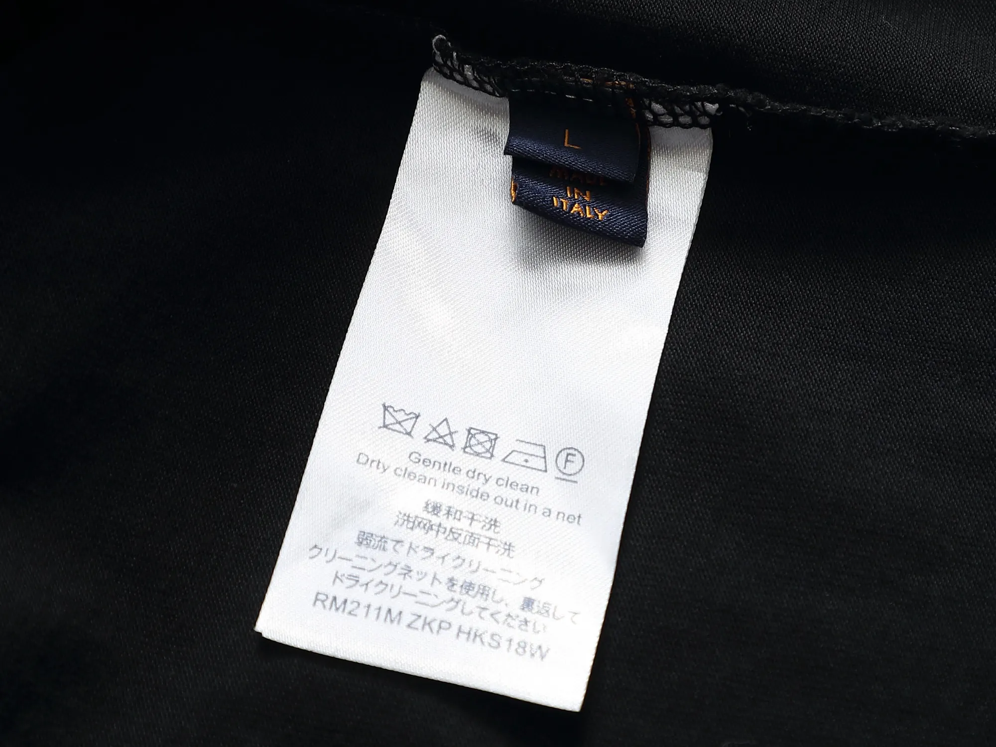 Vintage-Inspired Embroidered Logo T-Shirt D17014619 — view 9