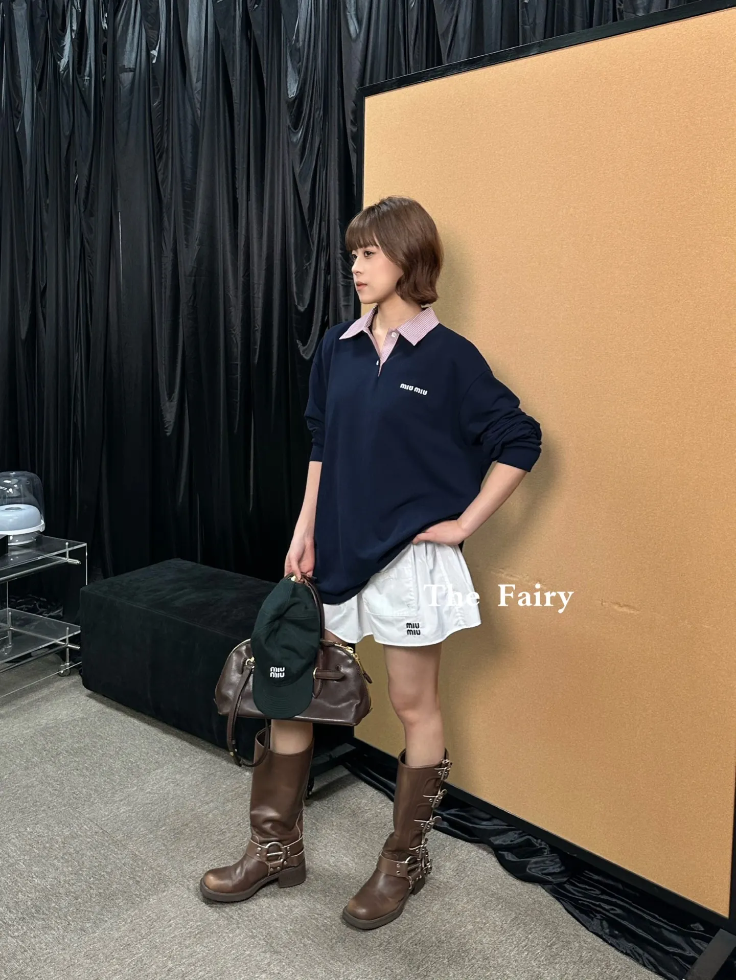 Logo Embroidered Contrast Collar Long-Sleeve Polo Shirt D17023628 — view 2