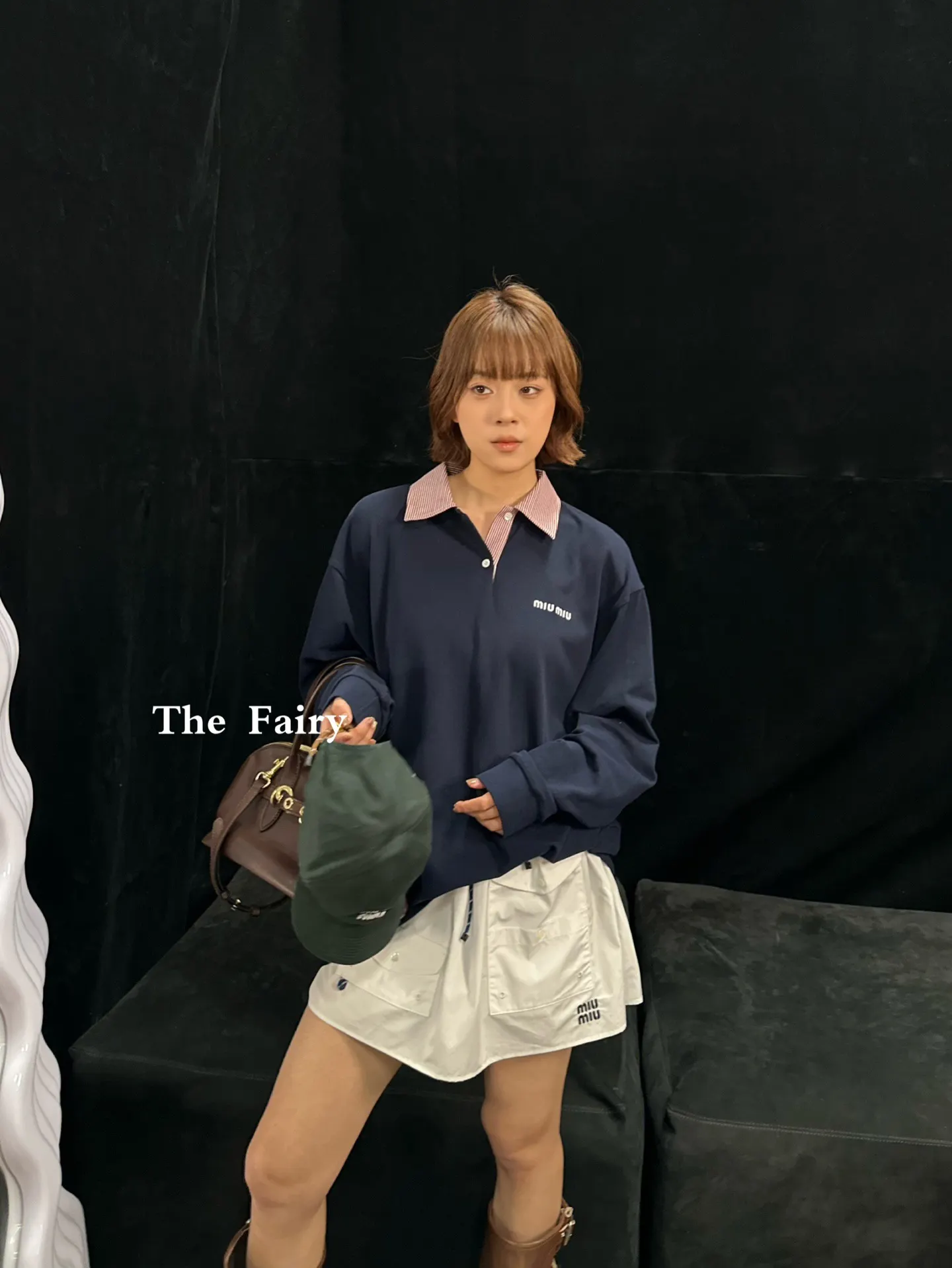 Logo Embroidered Contrast Collar Long-Sleeve Polo Shirt D17023628 — view 9