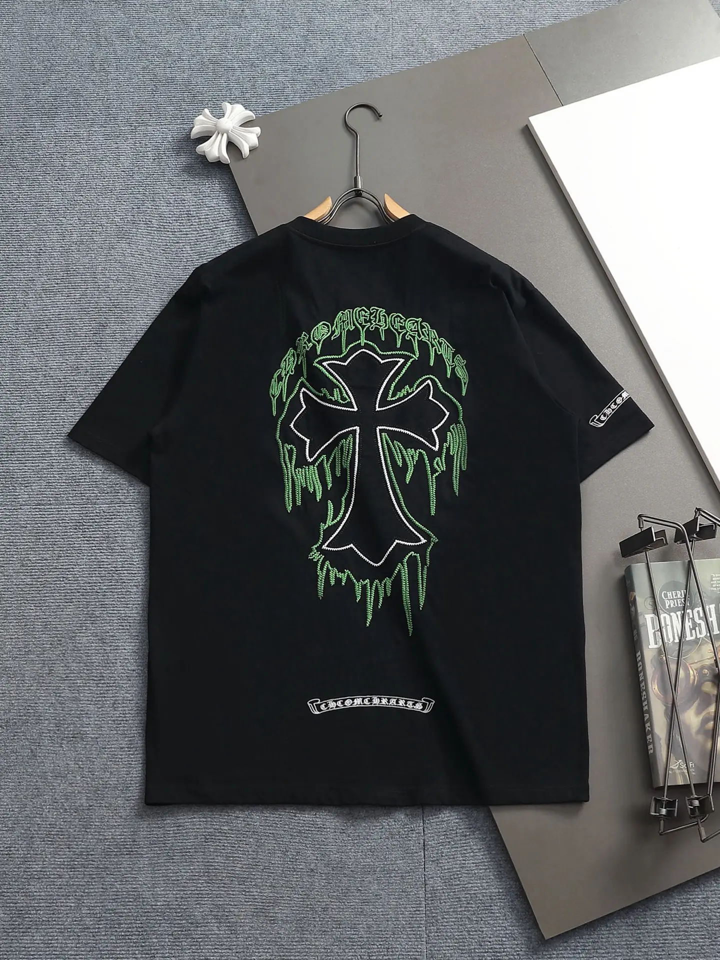Embroidered Cross Logo Oversized T-Shirt D17514620 — view 4