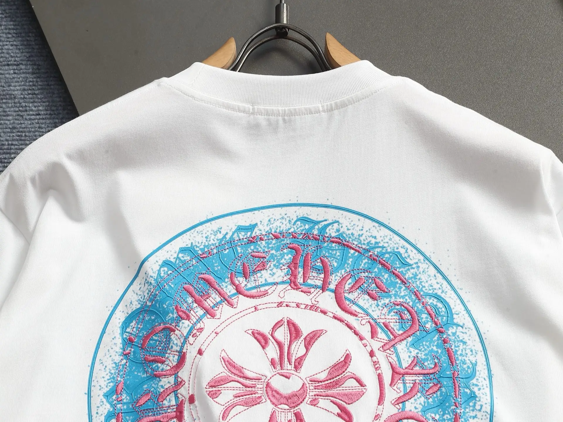 Embroidered Horseshoe Logo Cotton T-Shirt D17514588 — view 11