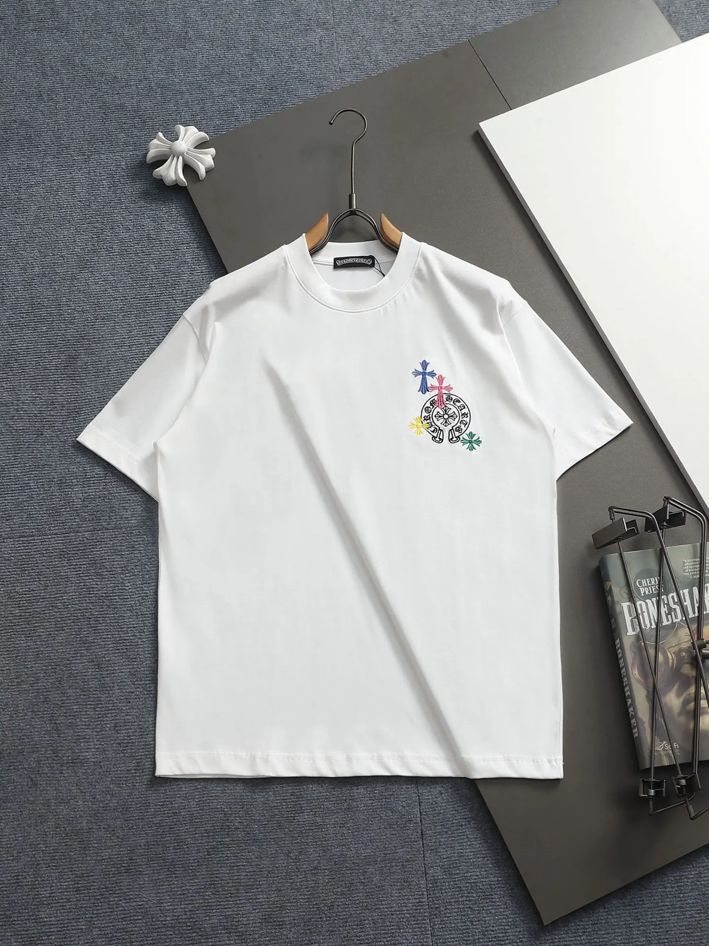 Embroidered Horseshoe Cross Cotton T-Shirt D17514596