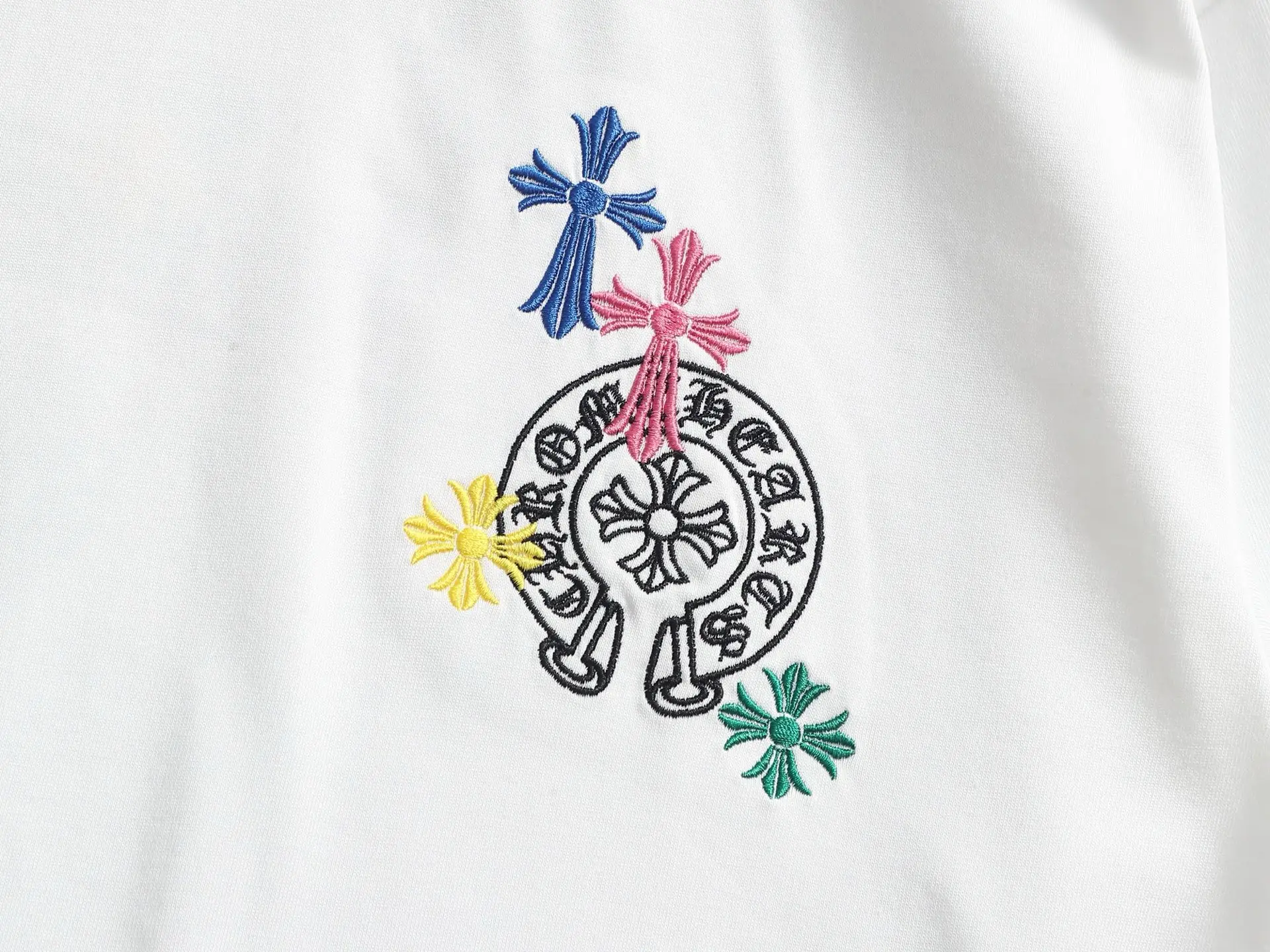 Embroidered Horseshoe Cross Cotton T-Shirt D17514596 — view 5