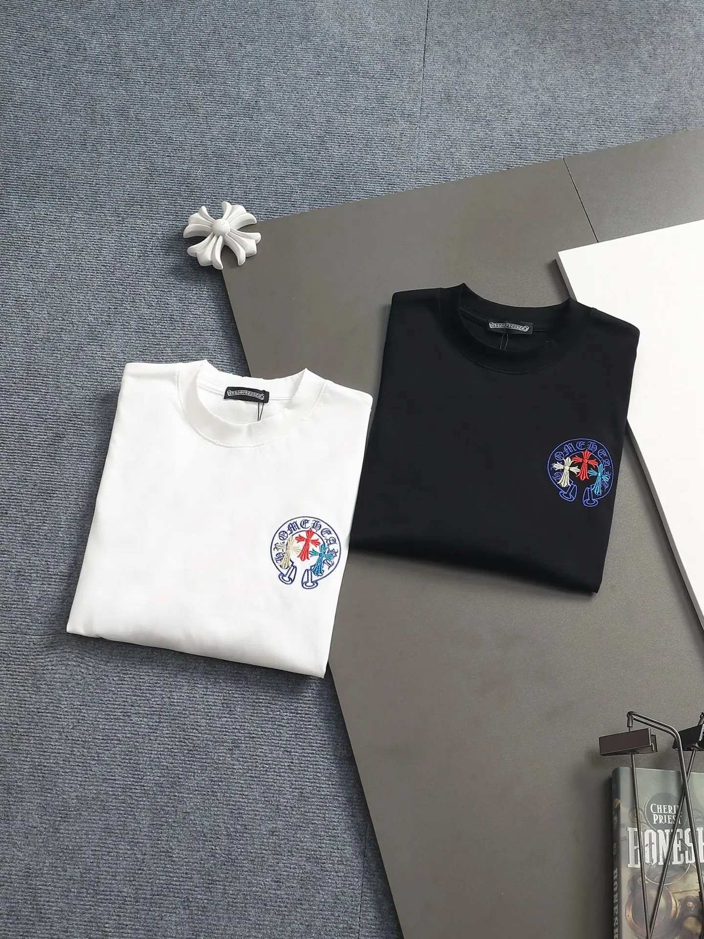 Embroidered Horseshoe Logo Cotton T-Shirt D17514614 — view 12