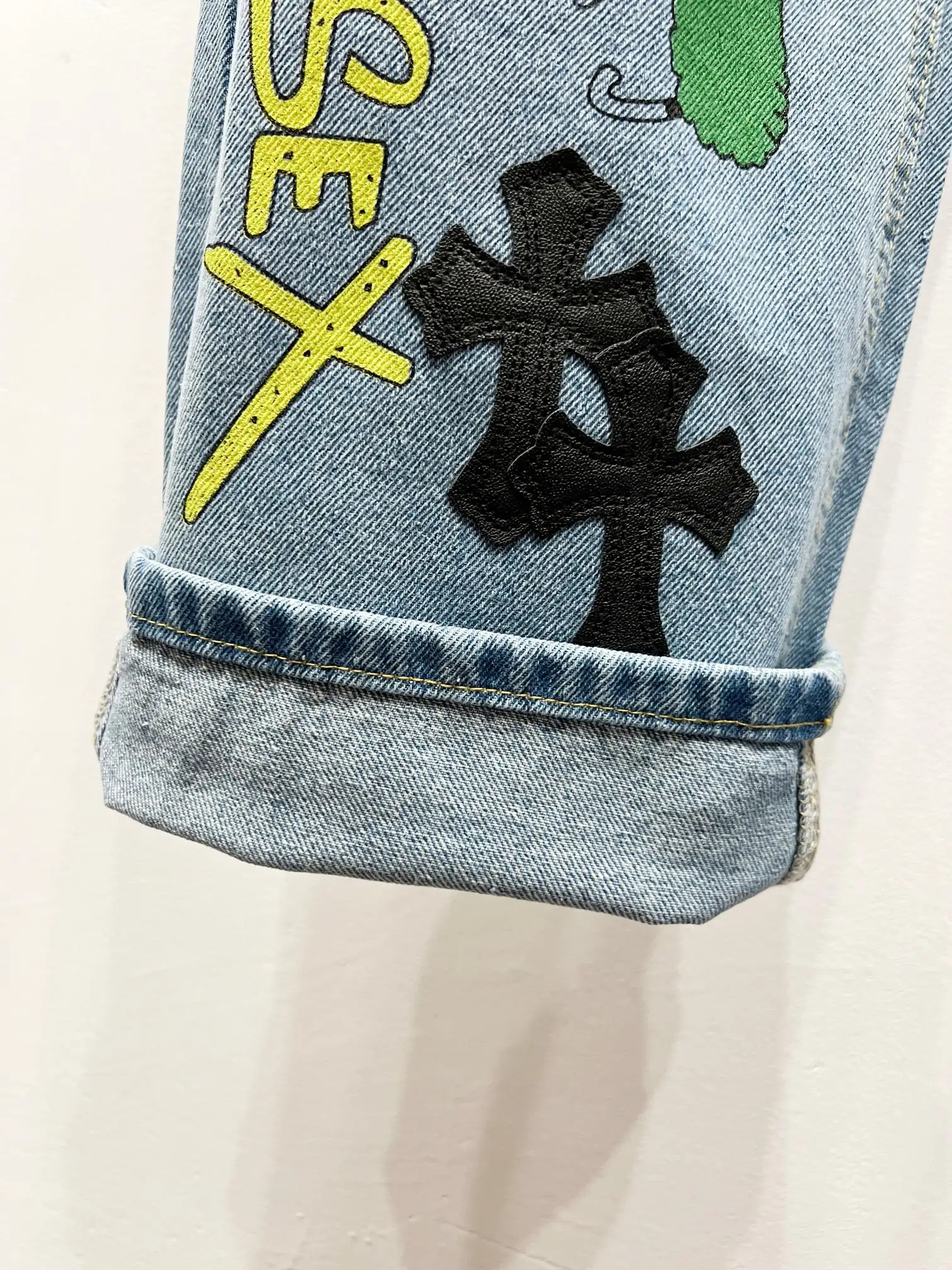 Chrome Hearts Cross Patch Graphic Jeans D18019747 — view 6