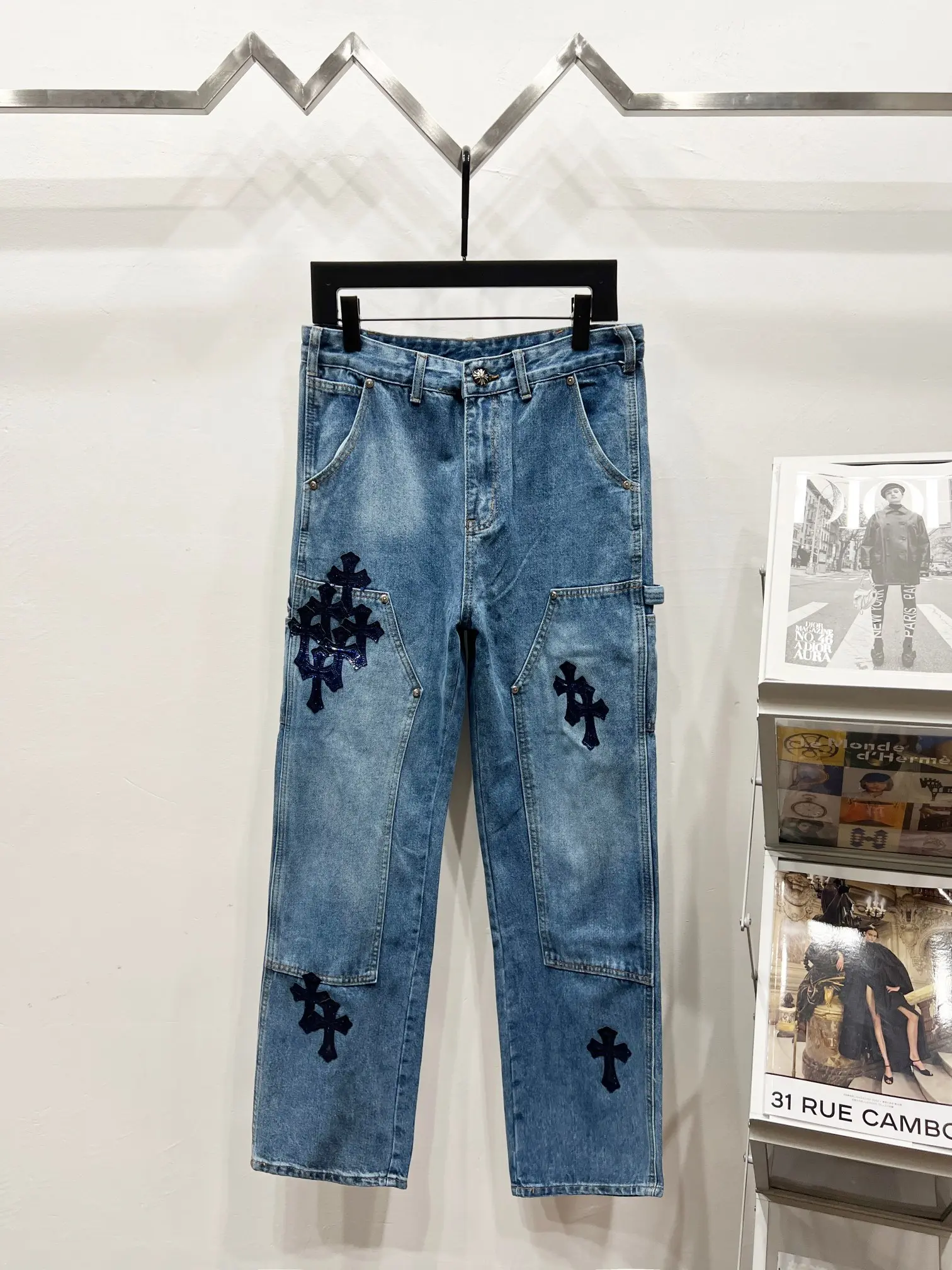 Cross Patch Straight-Leg Jeans D18519748
