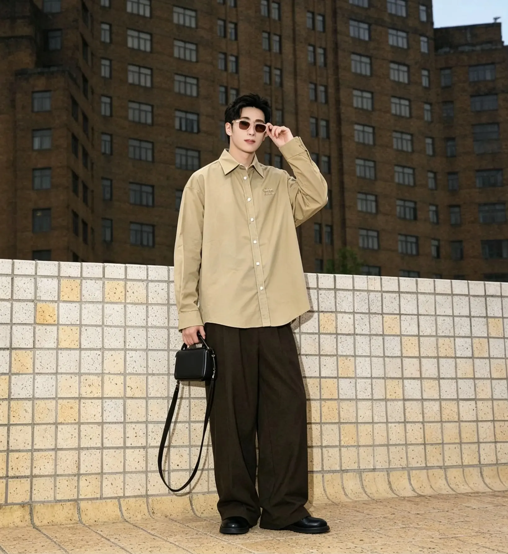 Embroidered Logo Oversized Cotton Shirt D18523749 — view 6