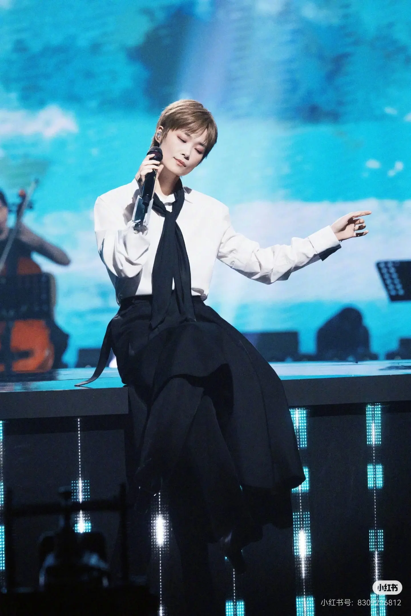 Tie-Neck Poplin Shirt with Chiffon Scarf D18523712 — view 7