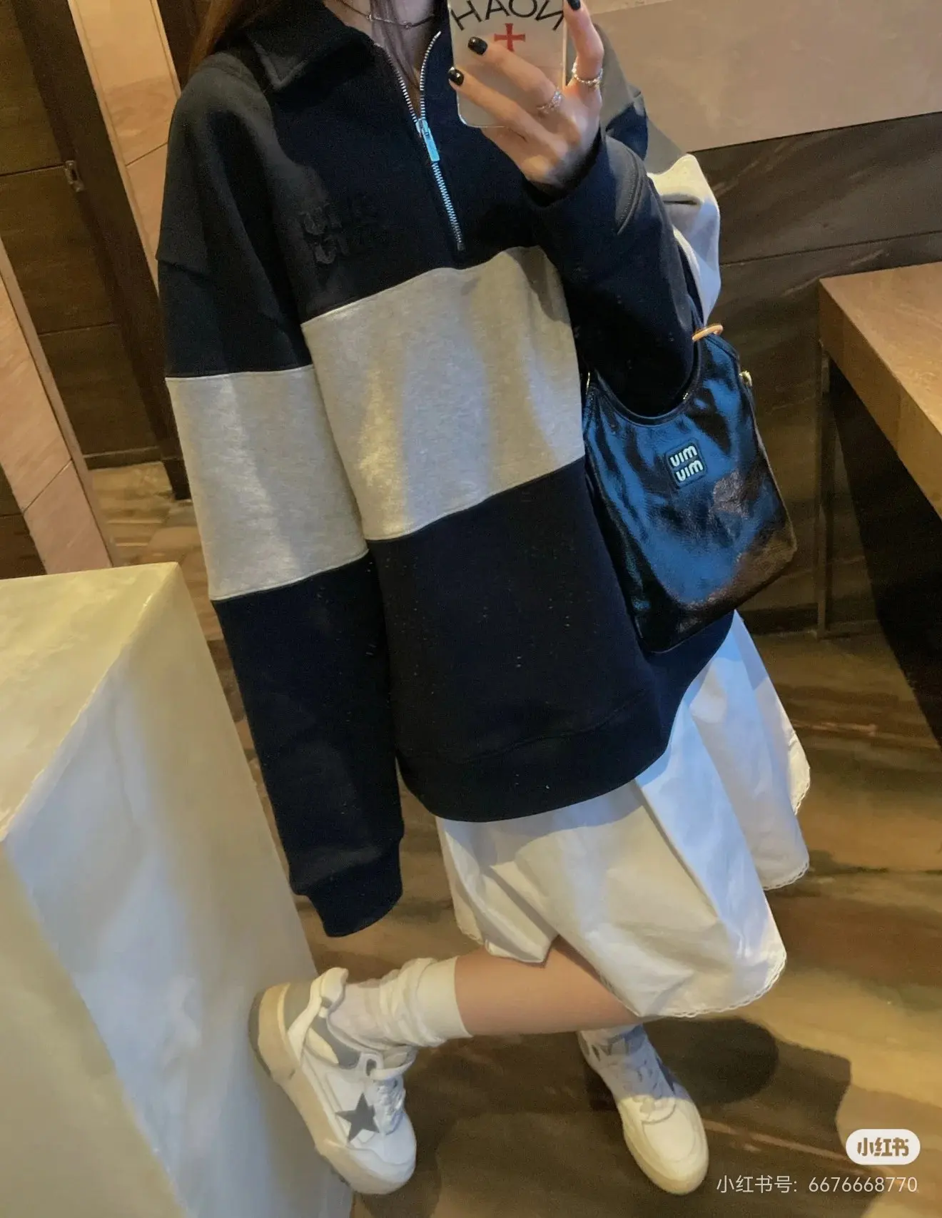 Color-Block Quarter-Zip Polo Sweatshirt D19023680 — view 4