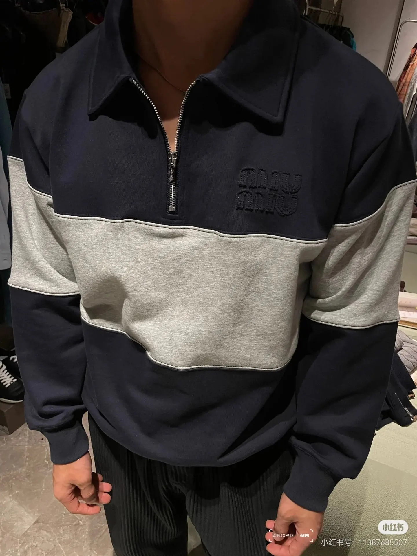 Color-Block Quarter-Zip Polo Sweatshirt D19023680 — view 9