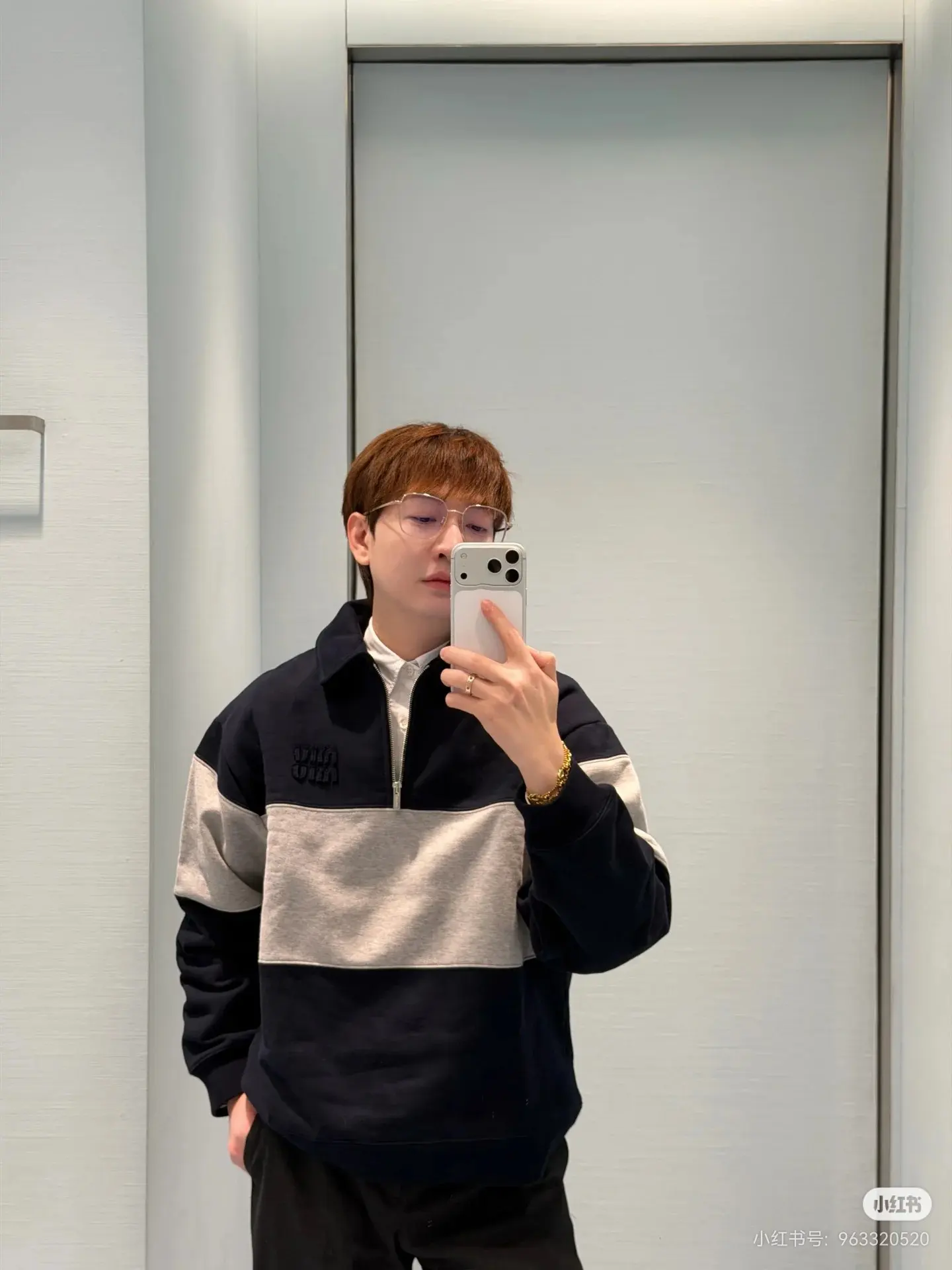 Color-Block Quarter-Zip Polo Sweatshirt D19023679 — view 6
