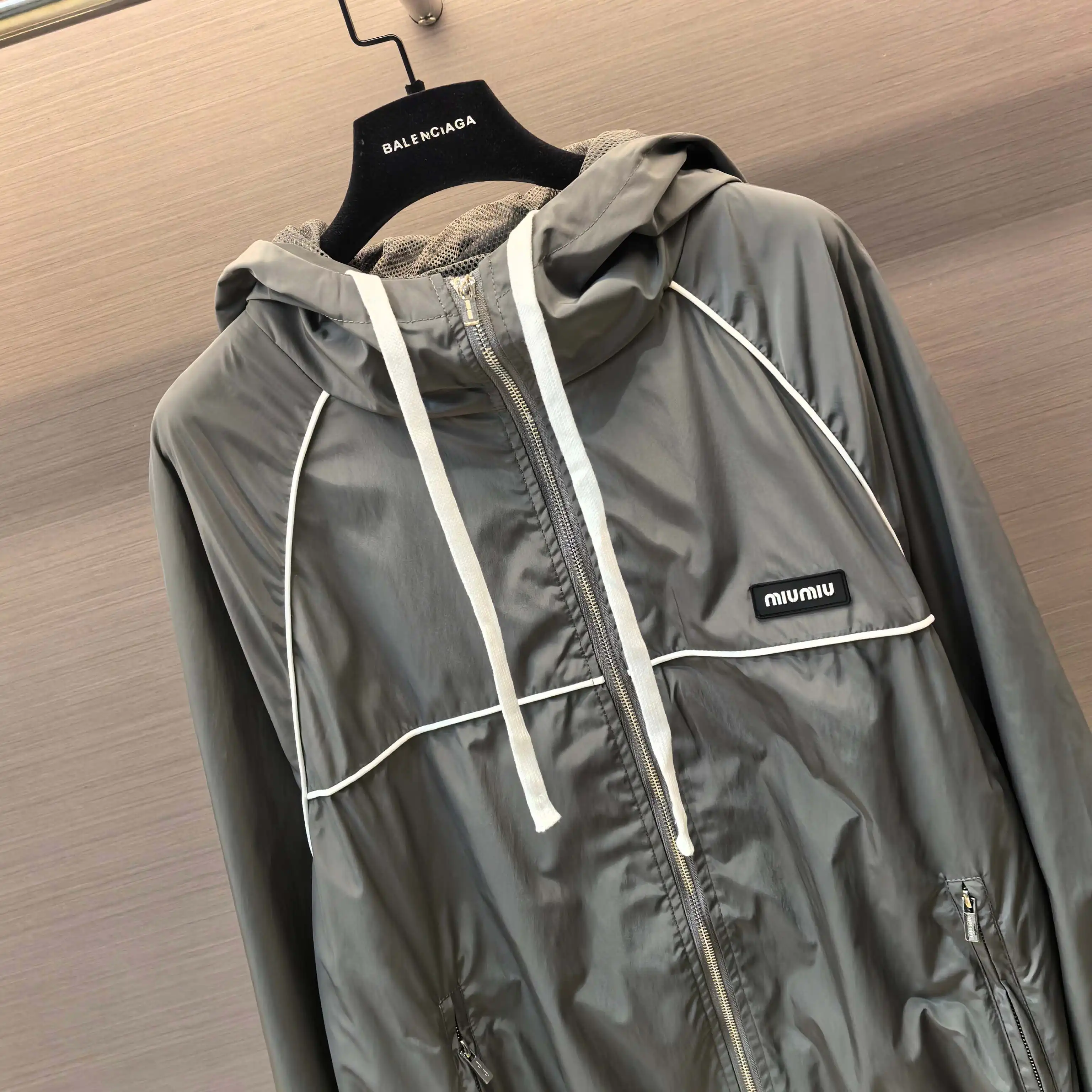 Logo-Embroidered Hooded Windbreaker Jacket D20023807 — view 3
