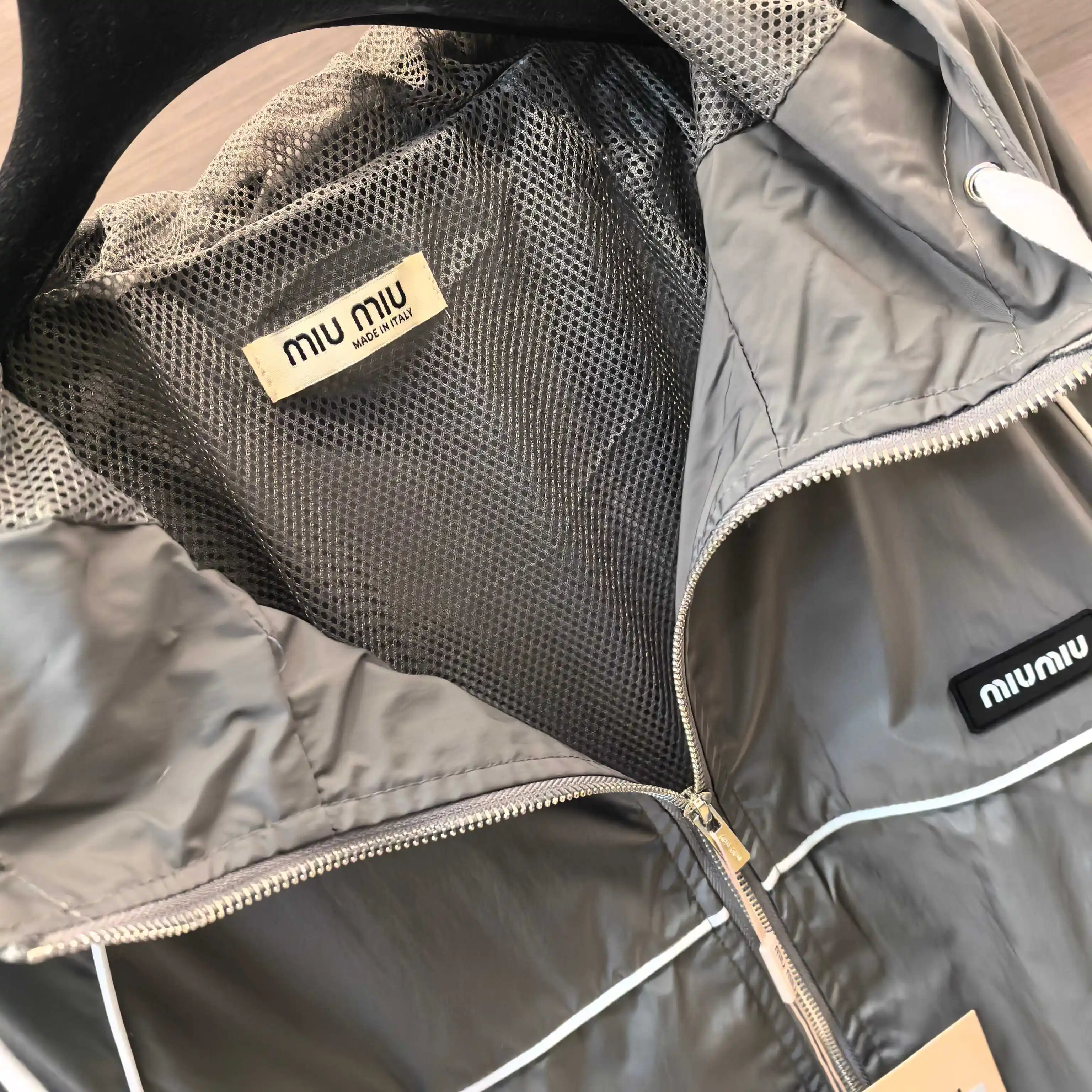 Logo-Embroidered Hooded Windbreaker Jacket D20023807 — view 4
