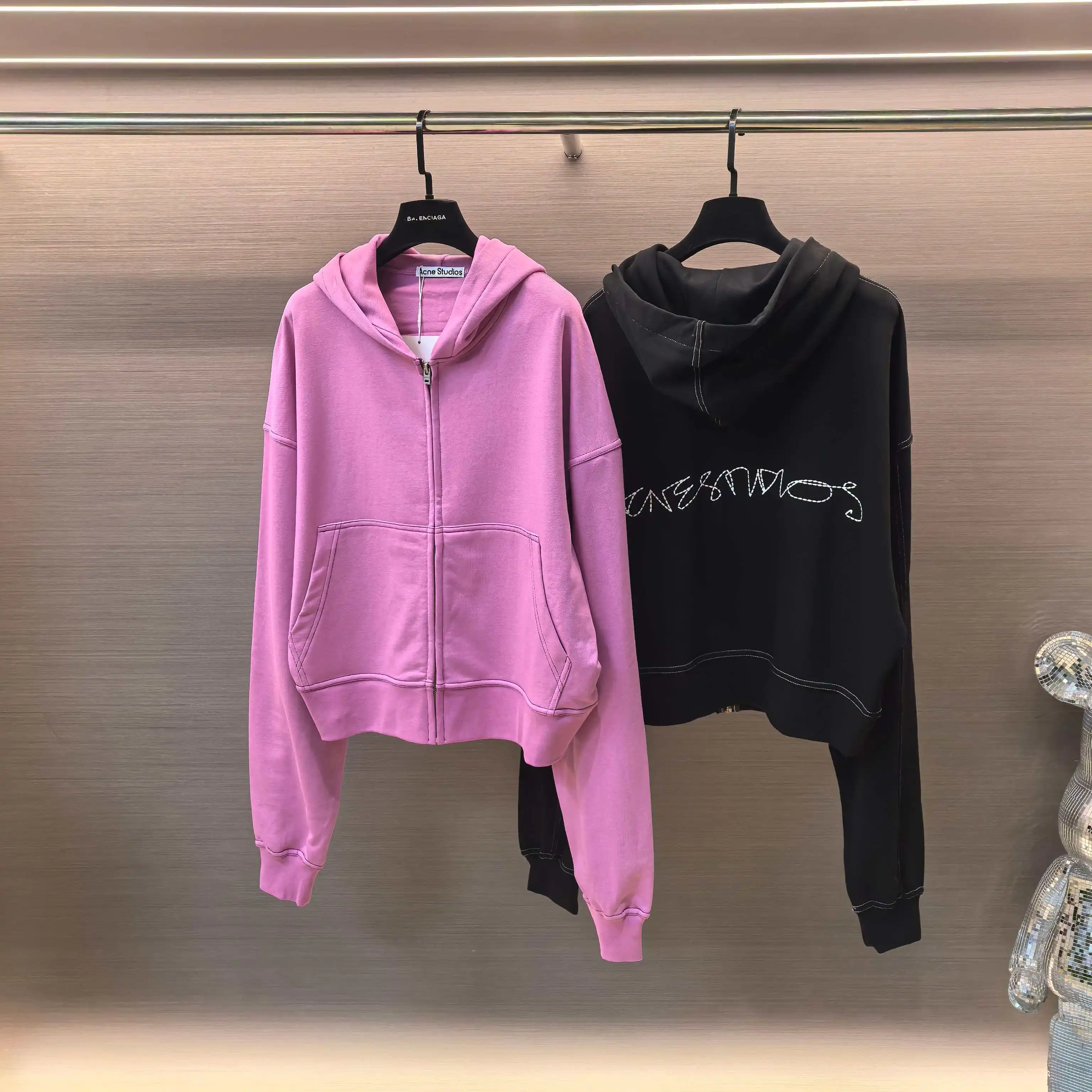 Logo Embroidered Zip-Up Hoodie D20523672