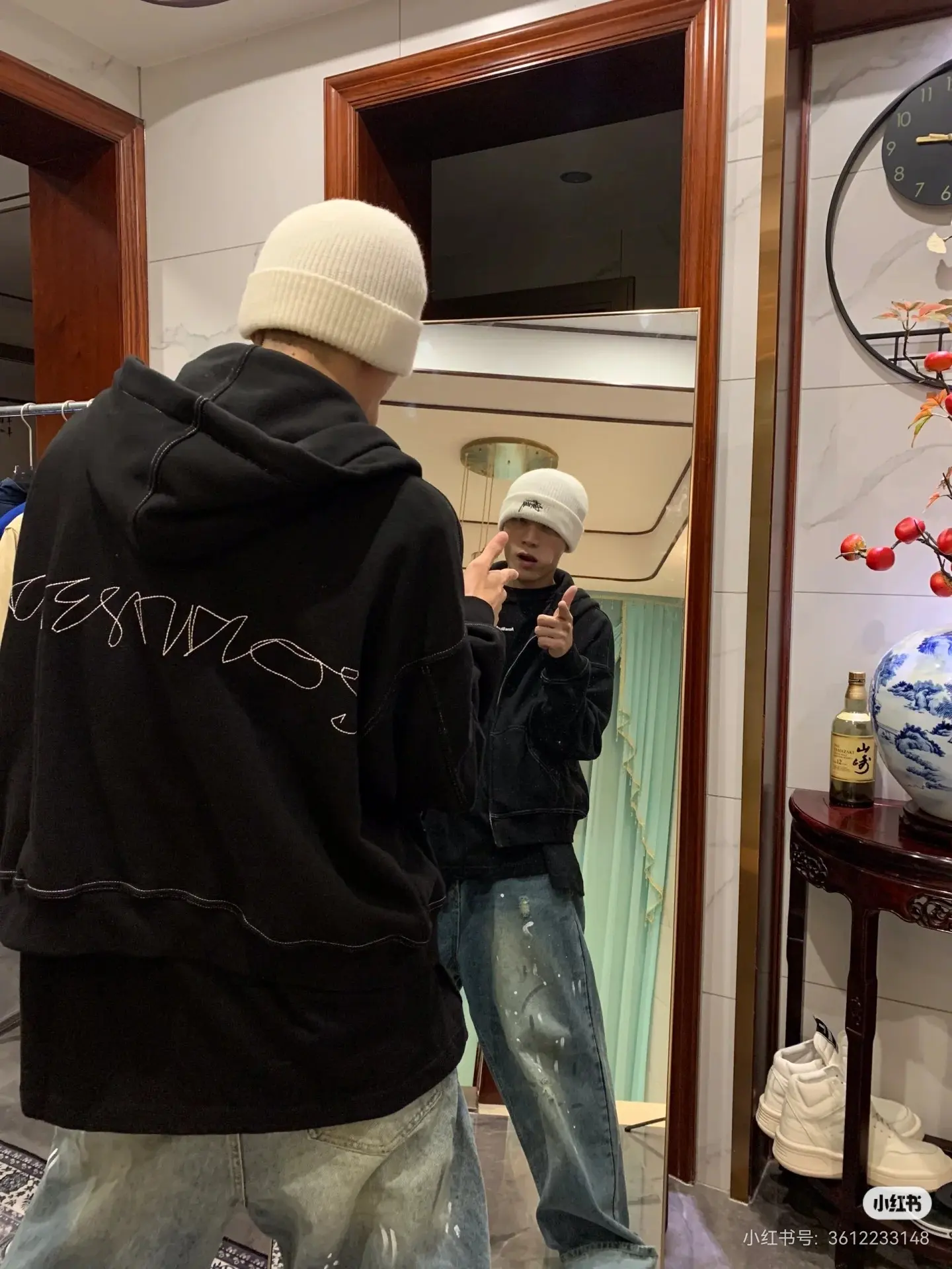 Logo Embroidered Contrast-Stitch Zip-Up Hoodie D20523668 — view 7