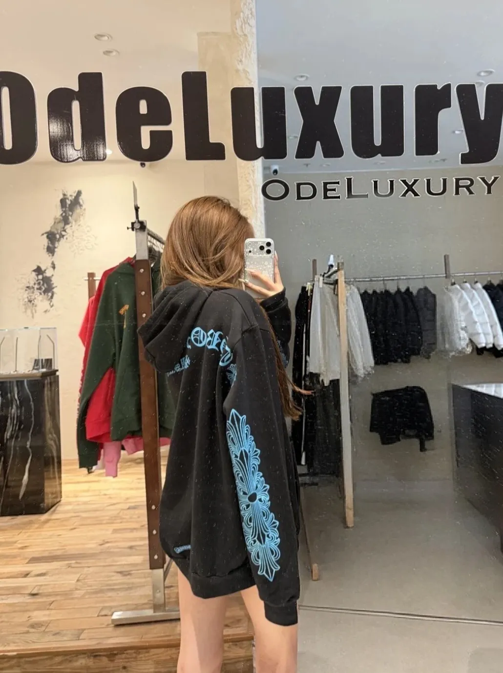 Glitter Cross Logo Graphic Hoodie D21023662 — view 4