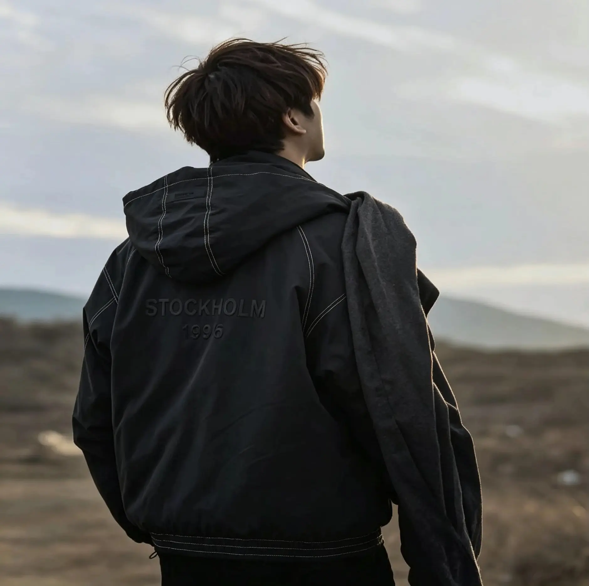 Contrast Stitch Hooded Zip-Up Jacket D22023642 — view 3