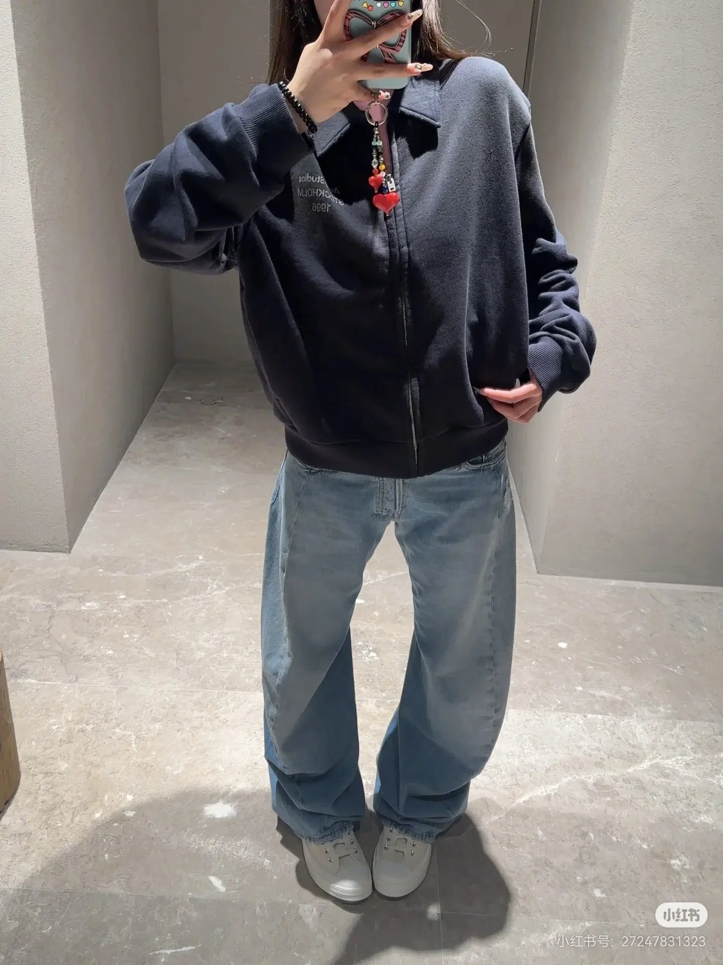Logo-Embroidered Zip-Up Sweatshirt D22523697 — view 3