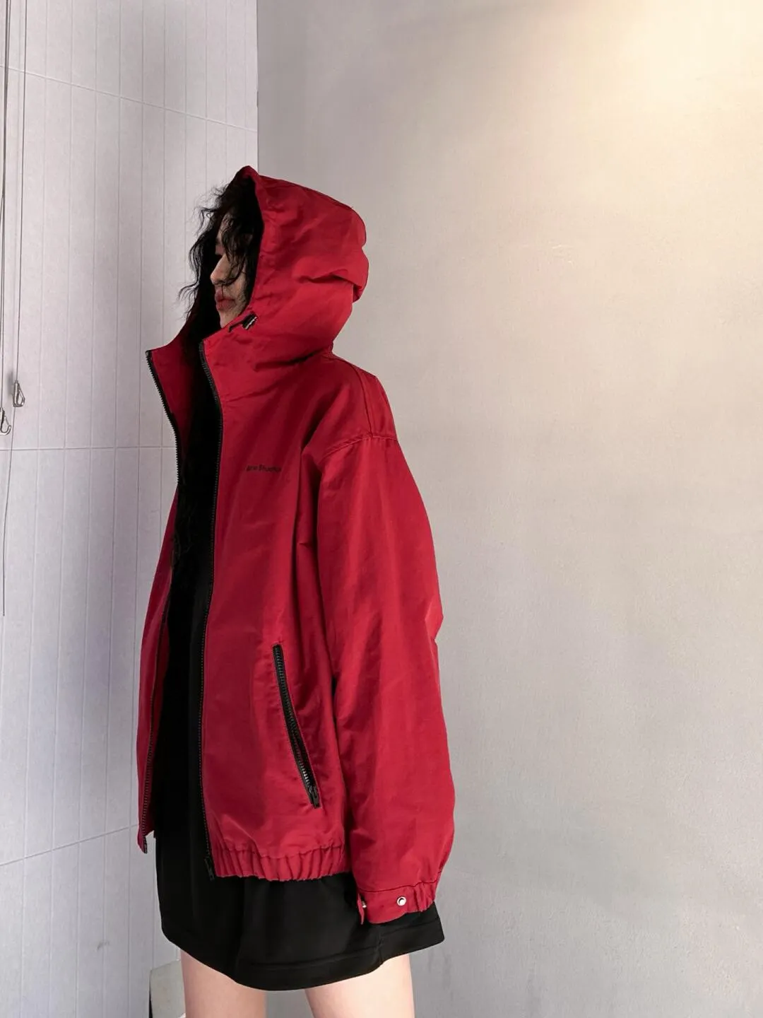 Hooded Windbreaker Jacket in Burgundy D23523856 — view 6