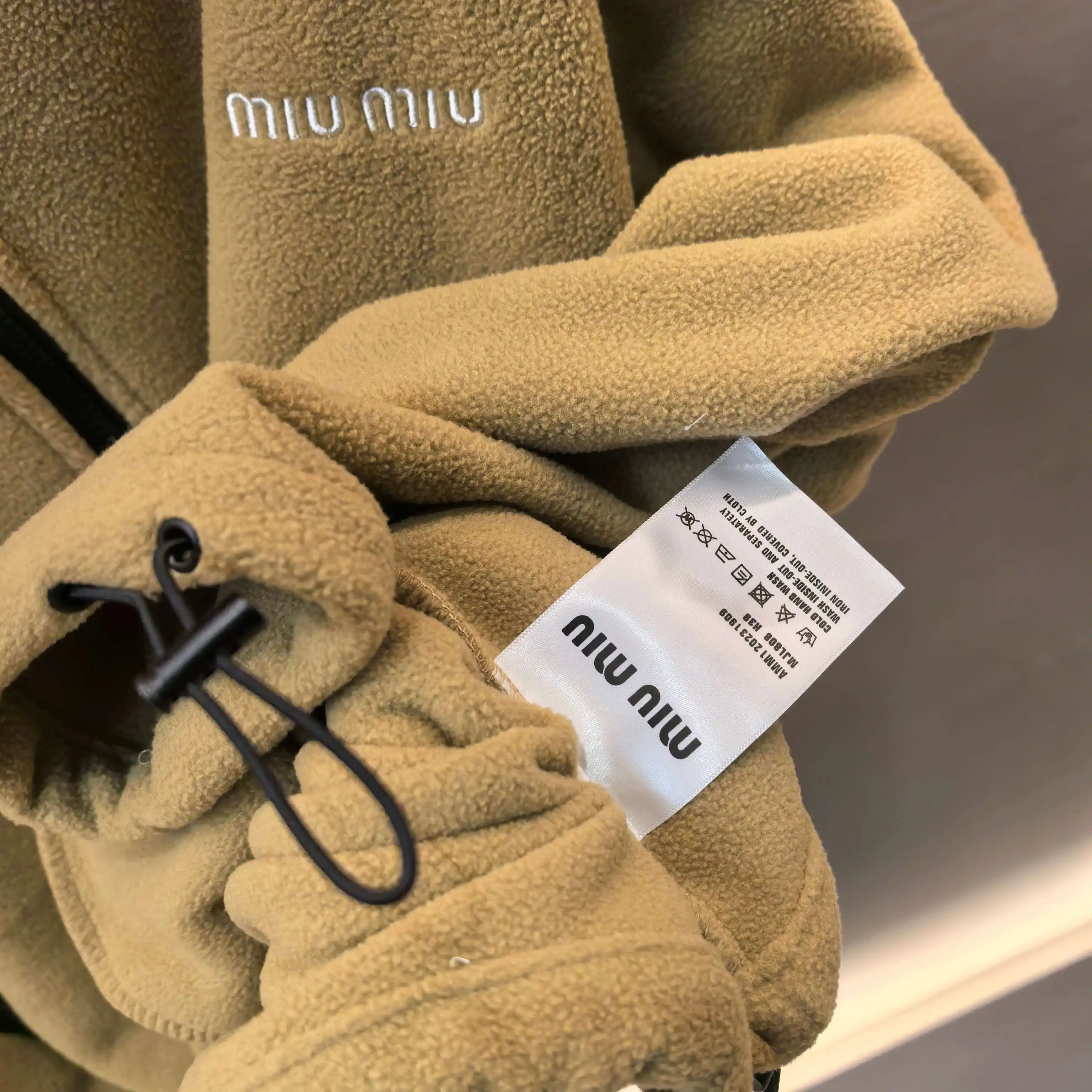 Logo-Embroidered Fleece Hooded Jacket D23523707 — view 7