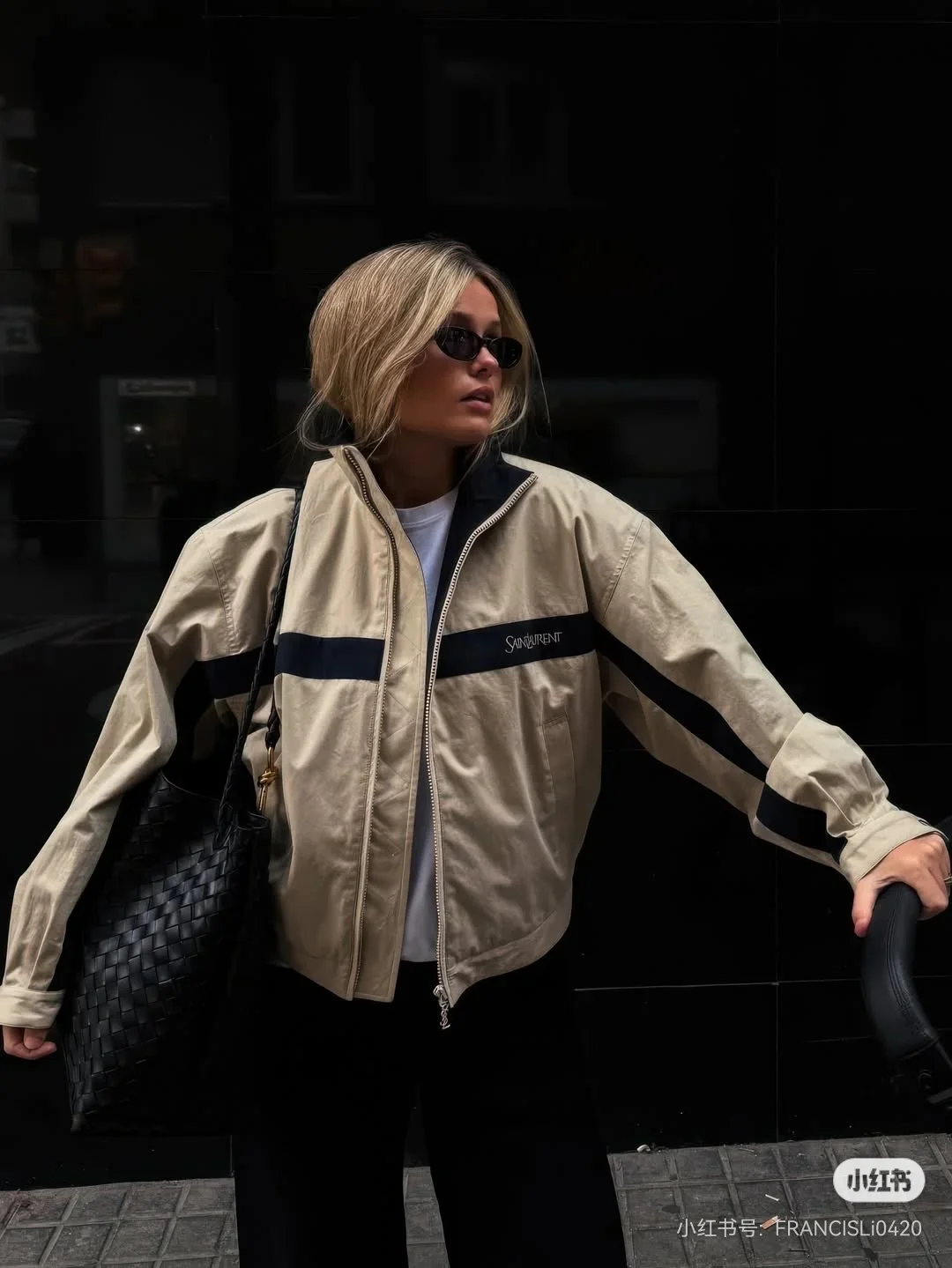 Contrast Stripe Embroidered Track Jacket D23523639 — view 3