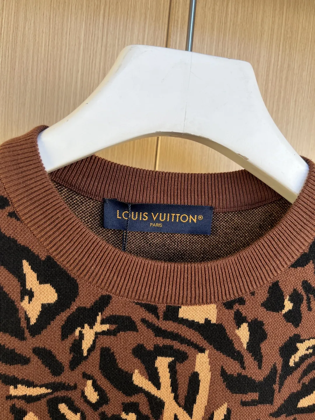 Monogram Camo Leopard Jacquard Knit T-Shirt D24520542 — view 2