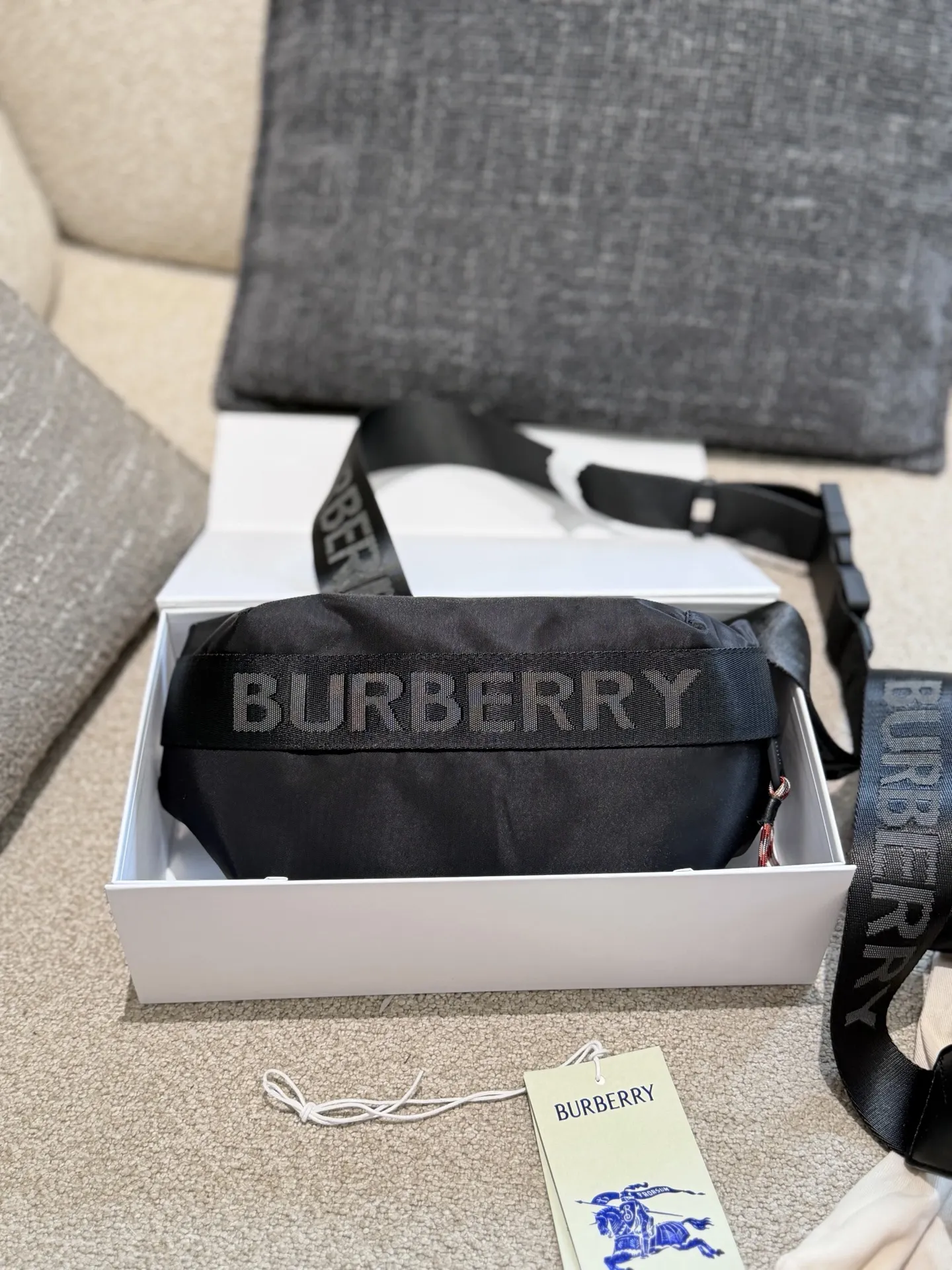 Burberry Vintage Check Belt Bag D24517813 — view 3