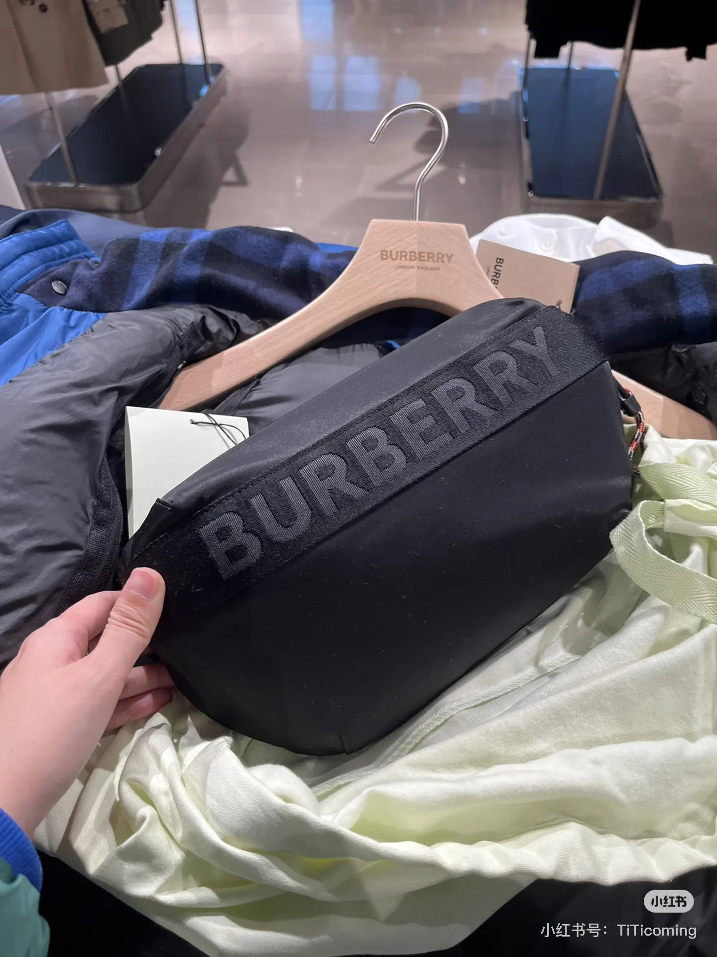 Burberry Nylon Belt Bag D24517812 — view 3