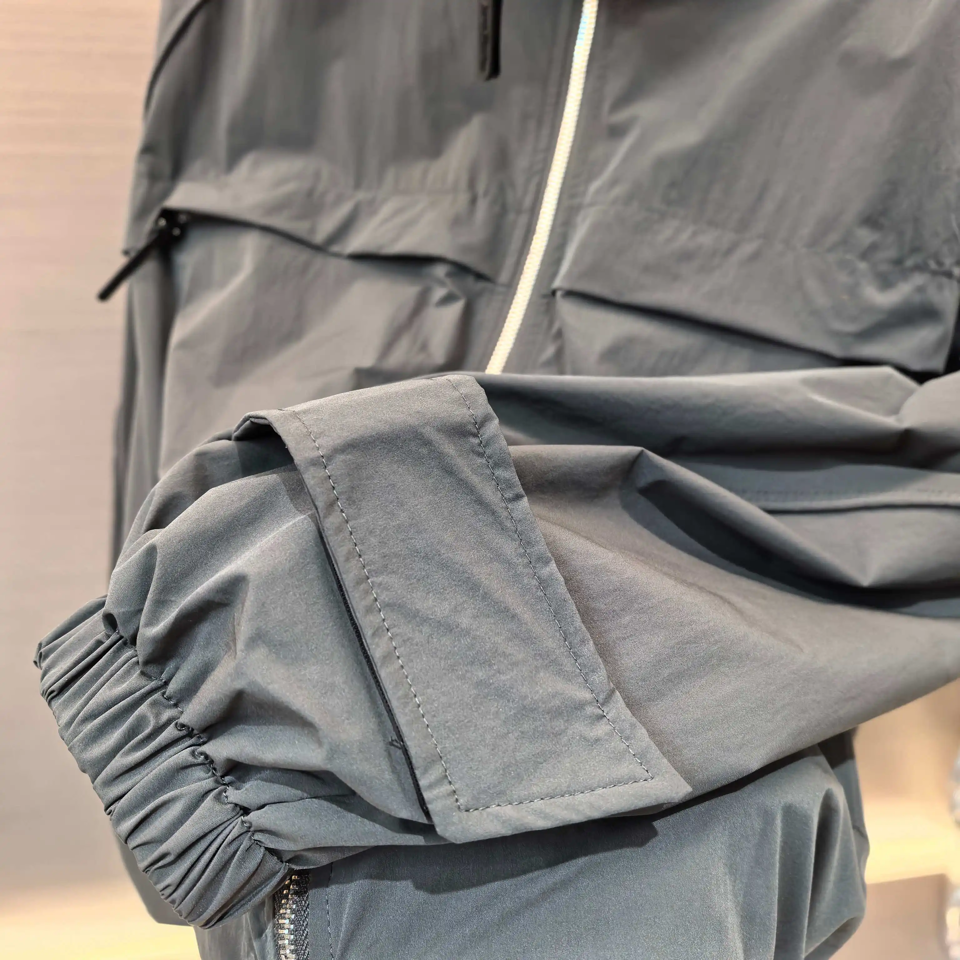 Crinkled Nylon Zip-Up Jacket D25523776 — view 4