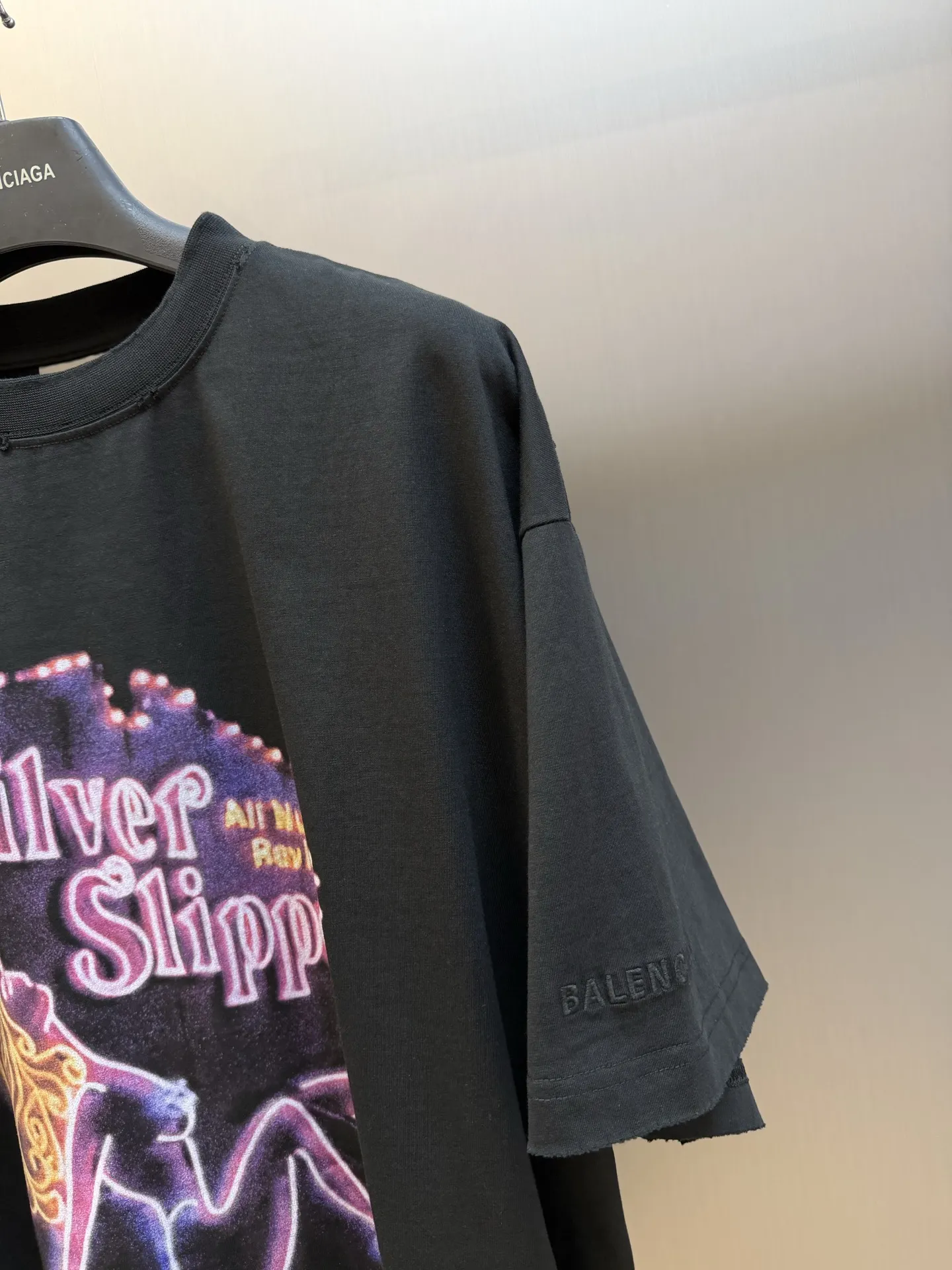 Balenciaga x HBO Euphoria Silver Slipper T-Shirt D26020466 — view 3