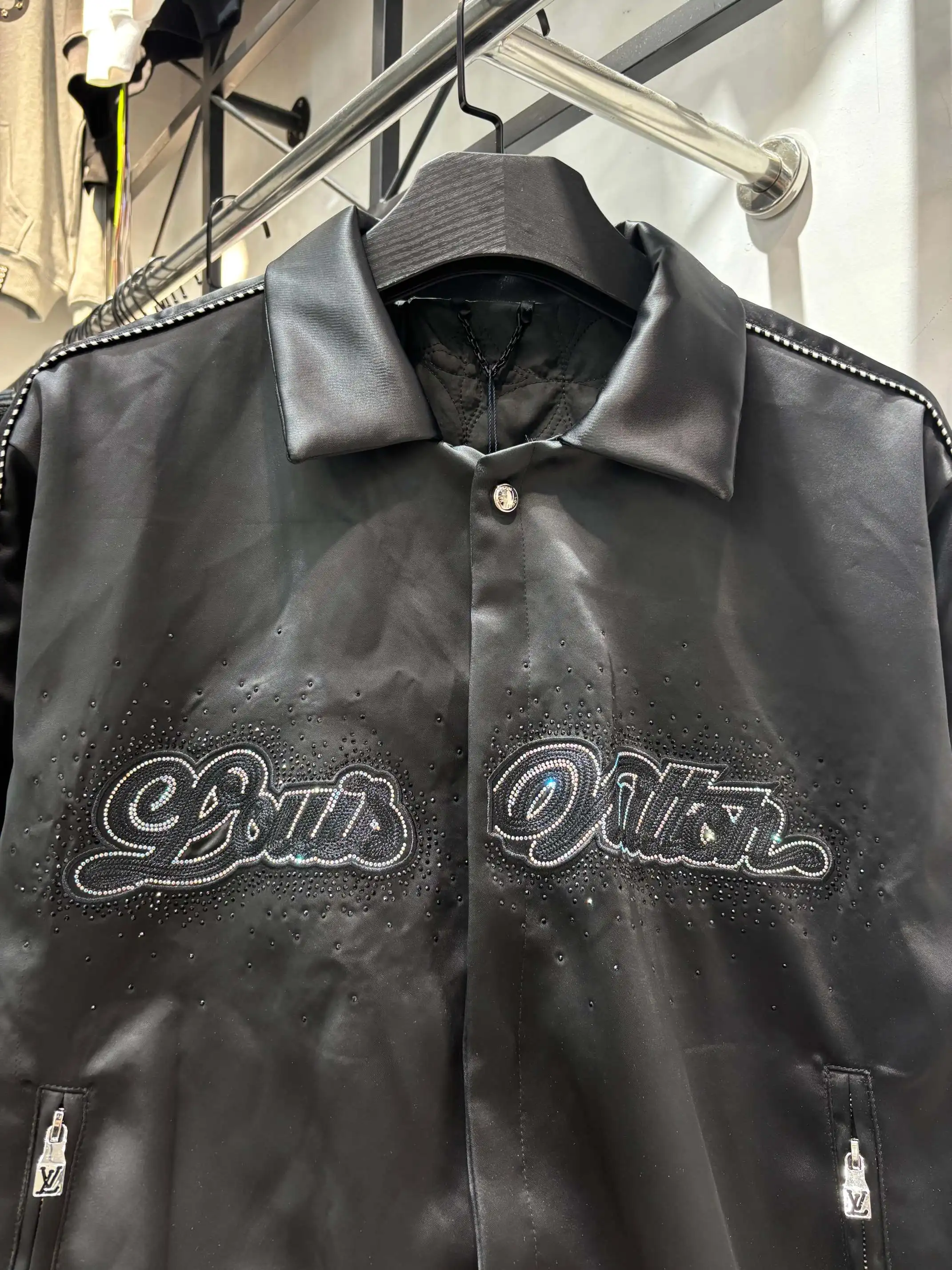 Embellished Logo Quilted Bomber Jacket D27513864 — view 3