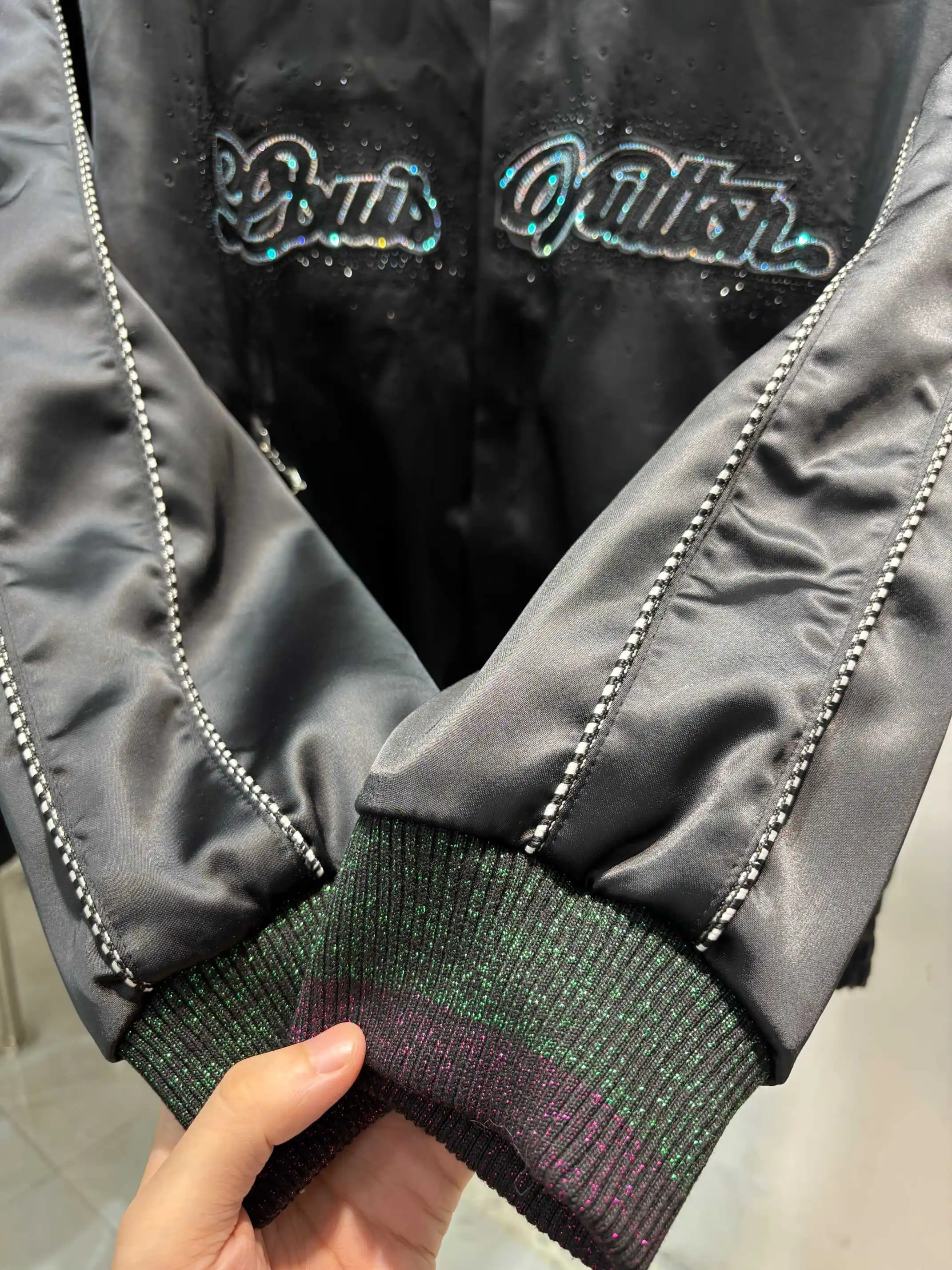 Embellished Logo Quilted Bomber Jacket D27513864 — view 4